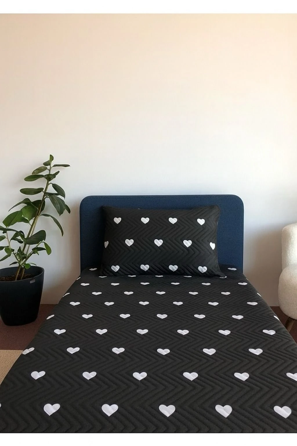 Kalp Desen Ultrasonik Tek Kişilik Yatak Örtüsü Takımı - Siyah Üstüne Beyaz Kalp