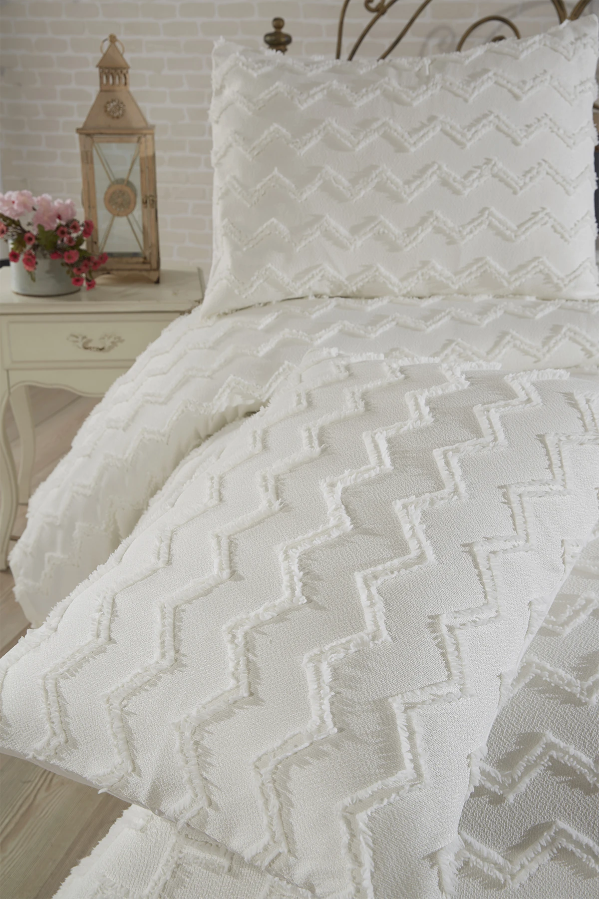 Lidya 3 Parça Çift Kişilik Pike Takımı Krem