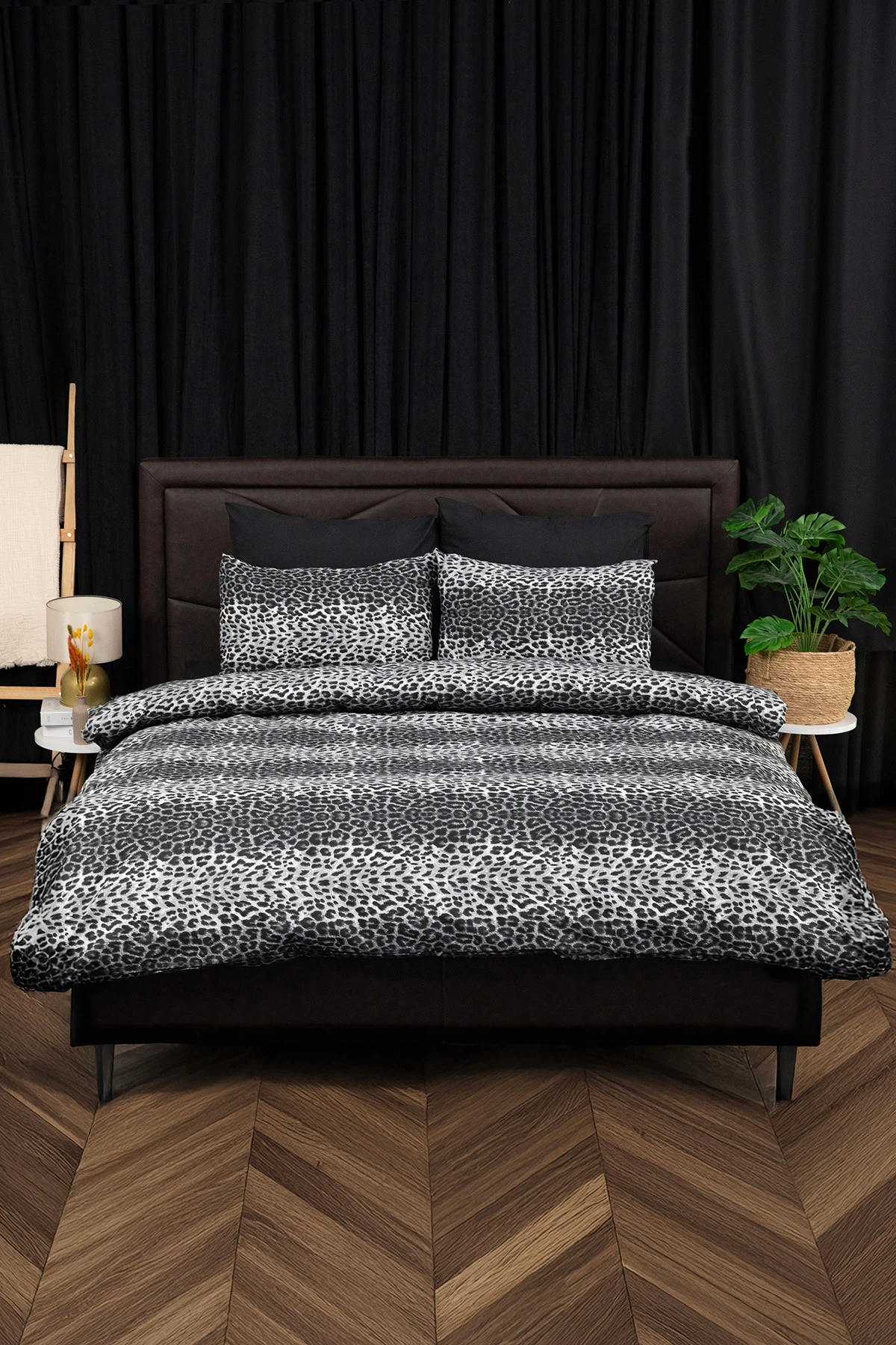 Siyah Leopar Ultrasonik Kapitoneli Çift Kişilik Yatak Örtüsü