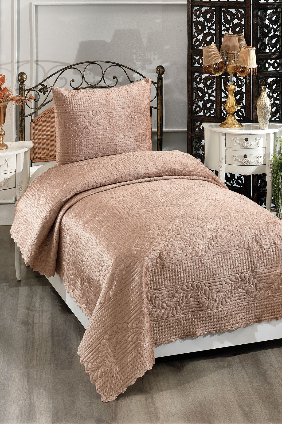 Velica Tek Kişilik Kadife Yatak Örtüsü  - Bej