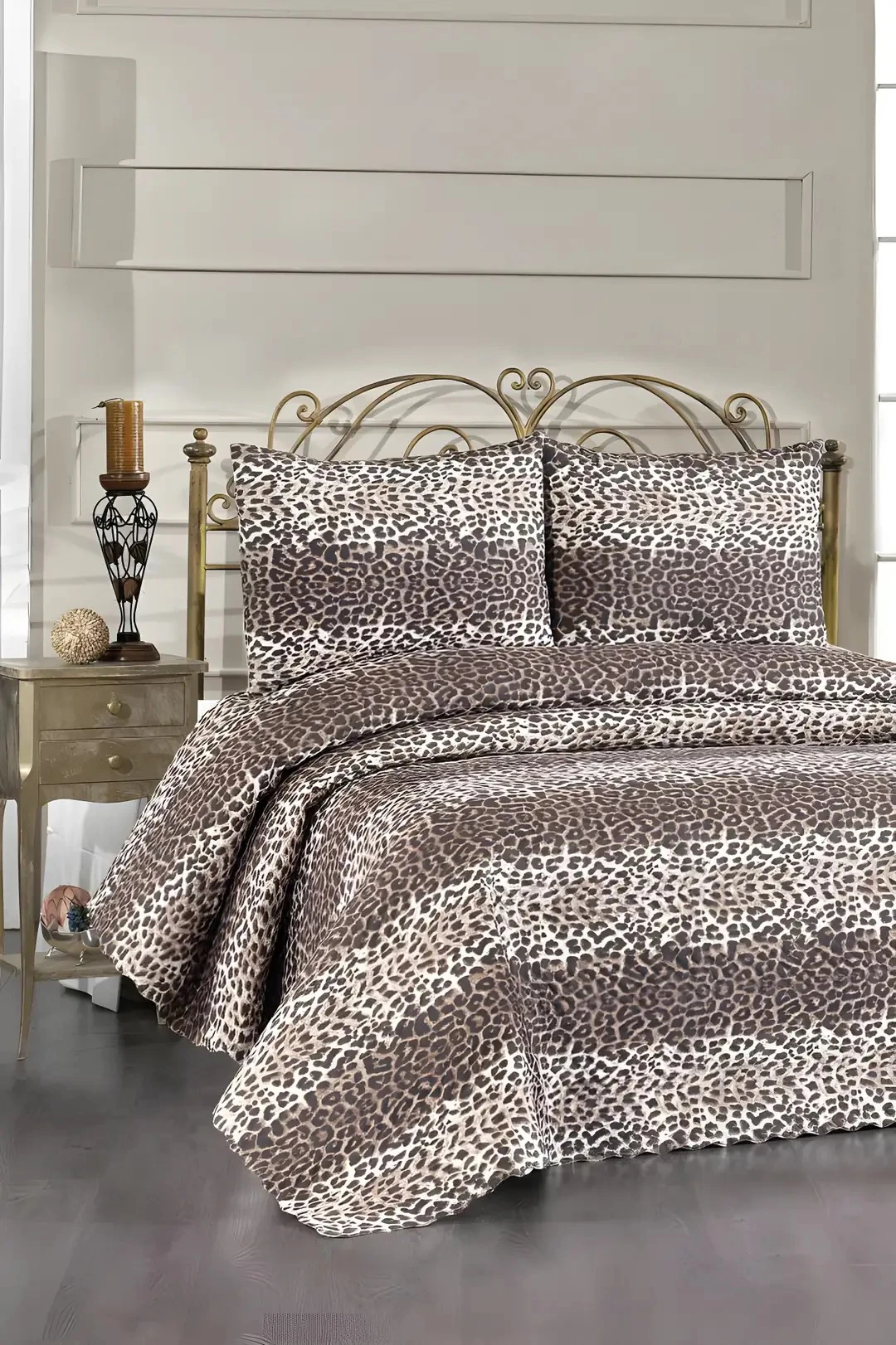 Leopar Ultrasonik Kapitoneli Çift Kişilik Yatak Örtüsü
