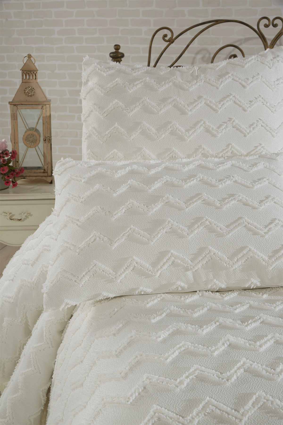 Lidya 3 Parça Çift Kişilik Pike Takımı Krem