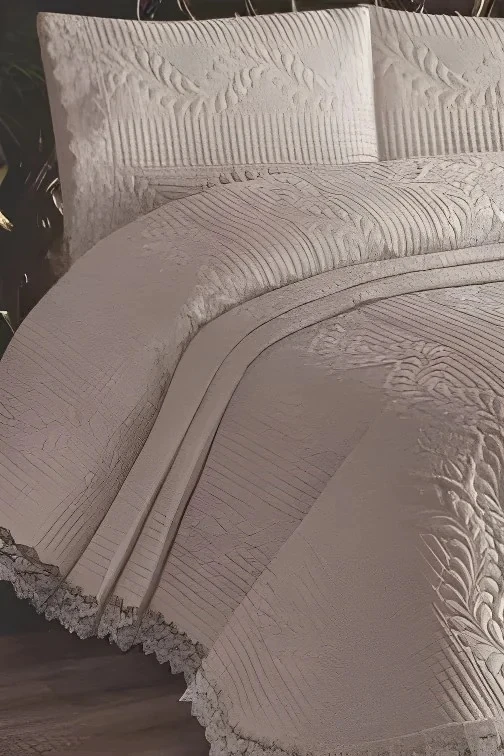 Siena Dantelli Yatak Örtüsü Çift Kişilik - Bej
