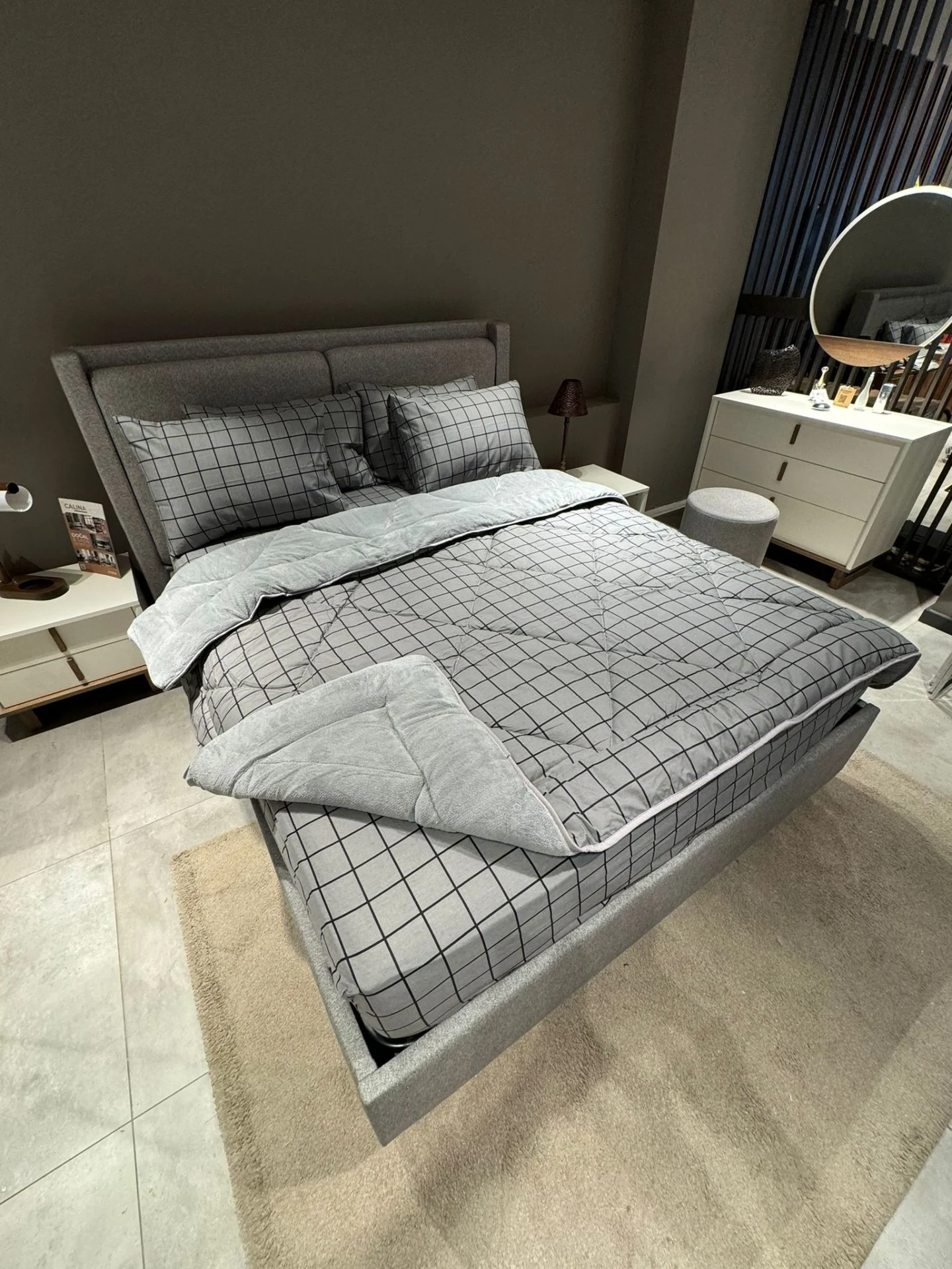 Koyu Gri Kare Çift Kişilik Welsoft Pufidik Uyku Seti  (Lastikli Çarşaflı)