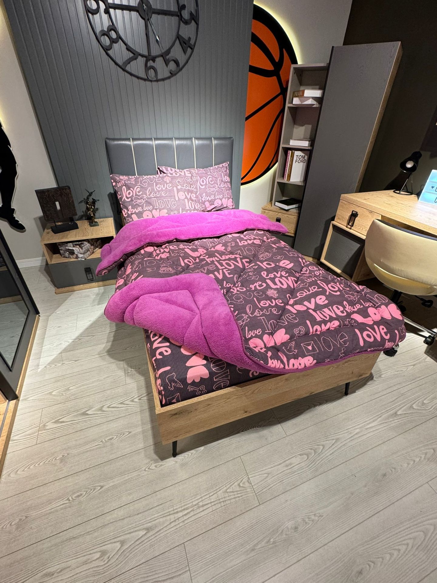 Love Tek Kişilik Welsoft Pufidik Uyku Seti  (Lastikli Çarşaflı)