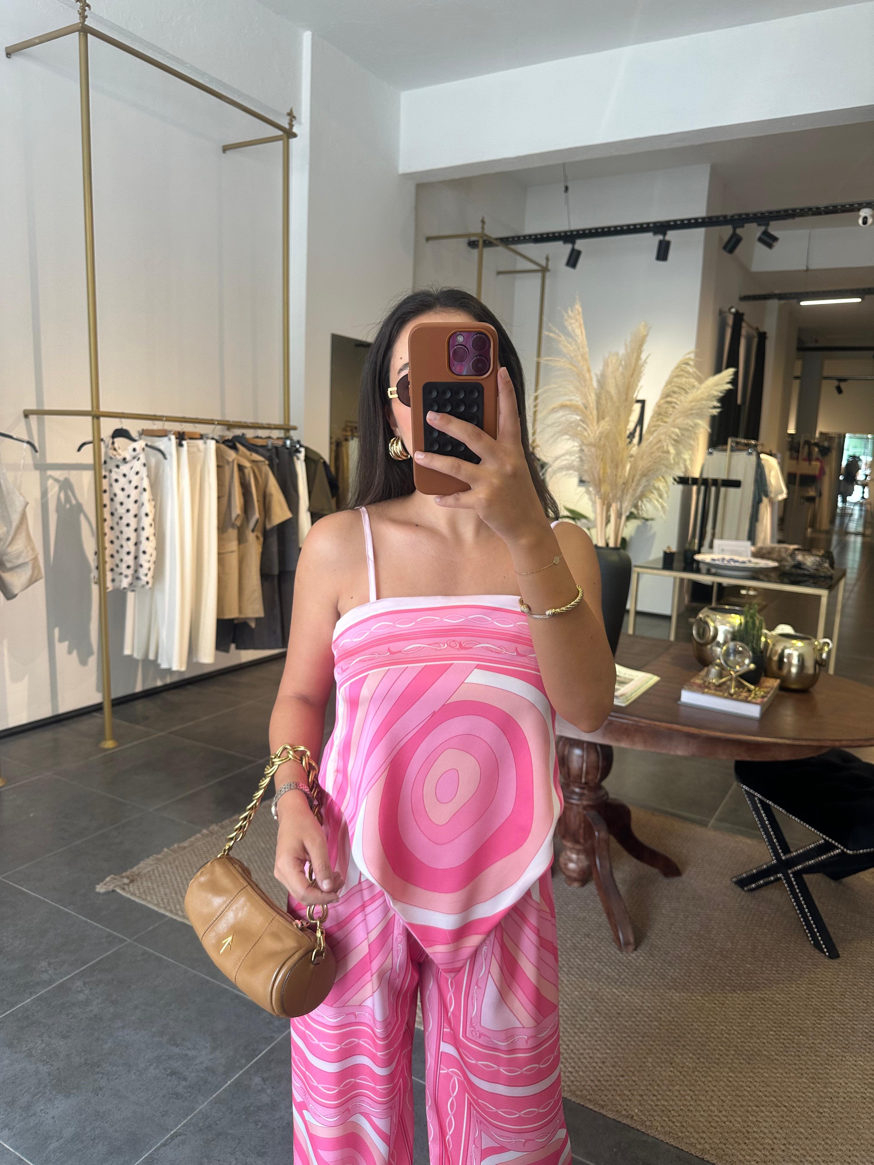 2925 Pembe Takım