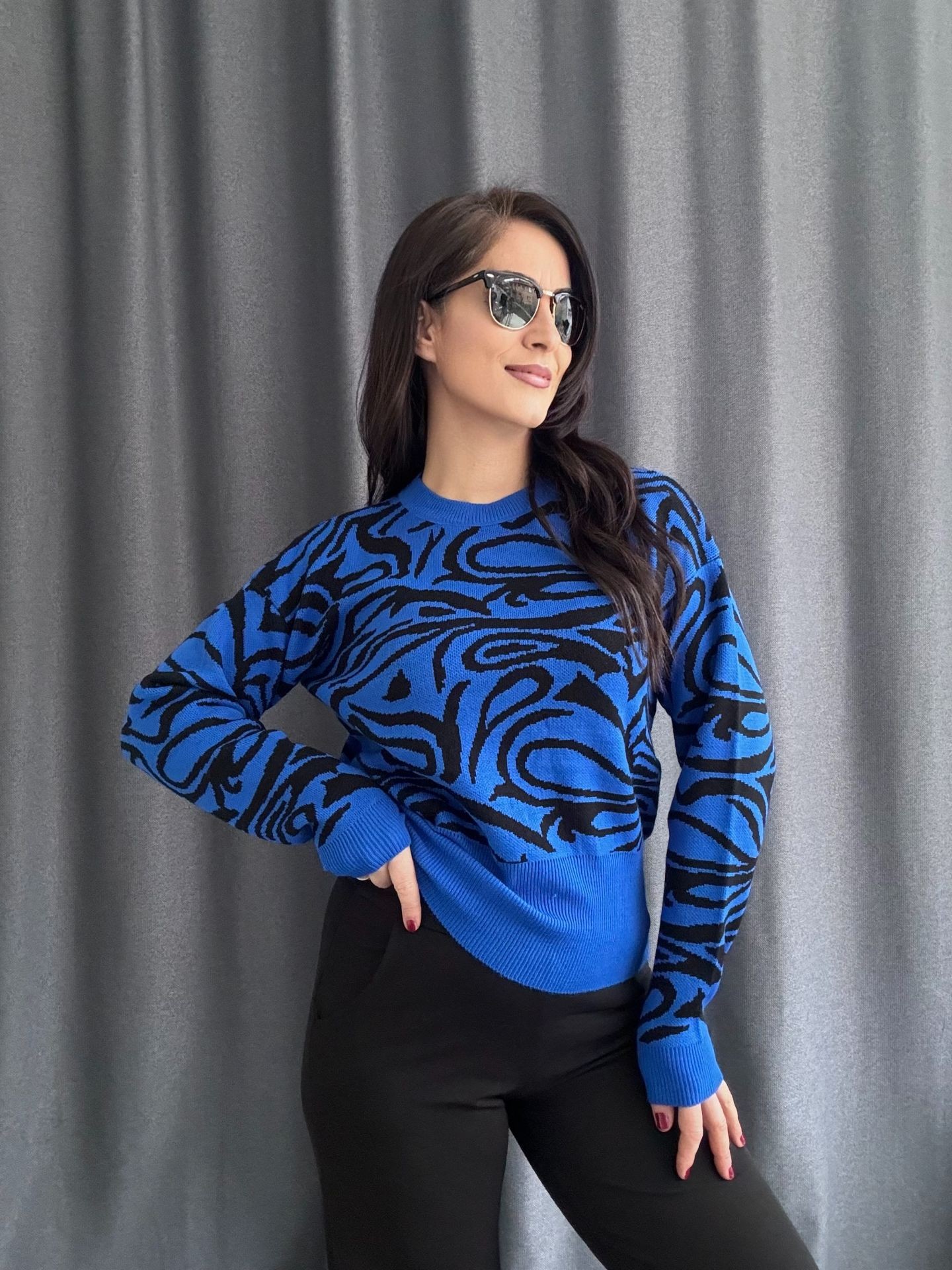 SAKS MAVİ ZEBRA DESEN KAZAK