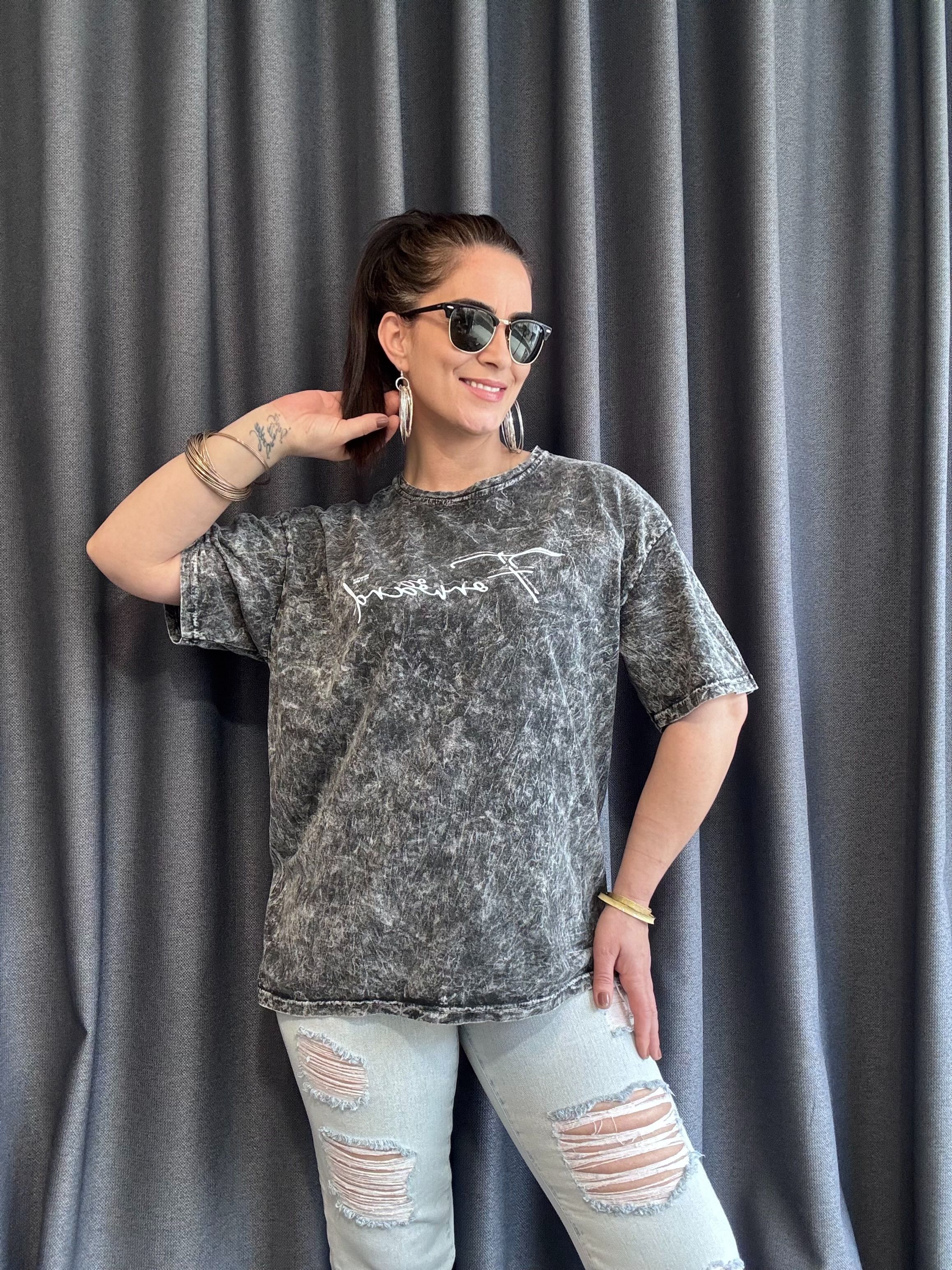 YIKAMALI YAZILI GRİ BERSHKA TSHİRT