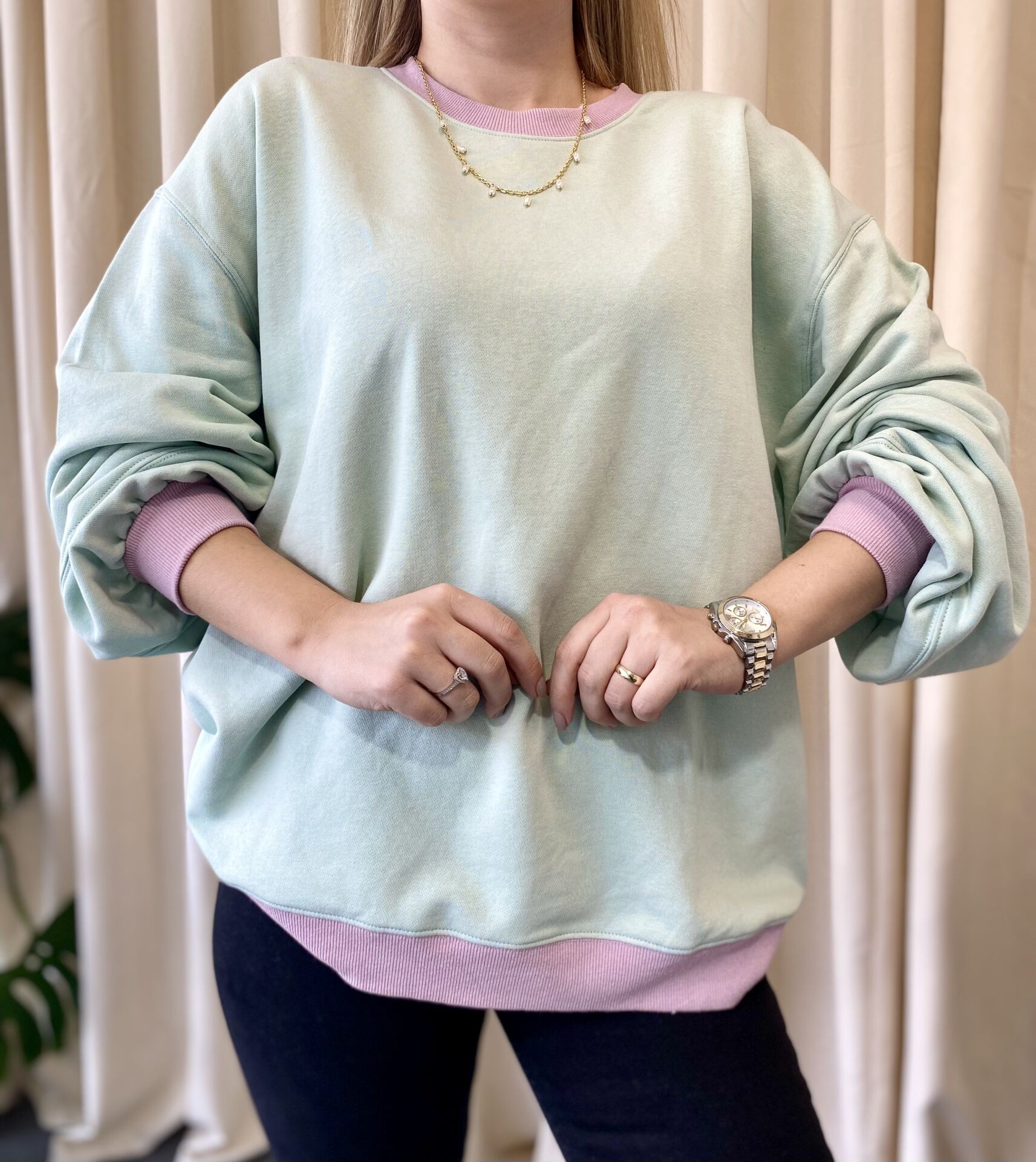 Açık Yeşil Bol Kesim Yakası Ve Kolları Renkli Sweat