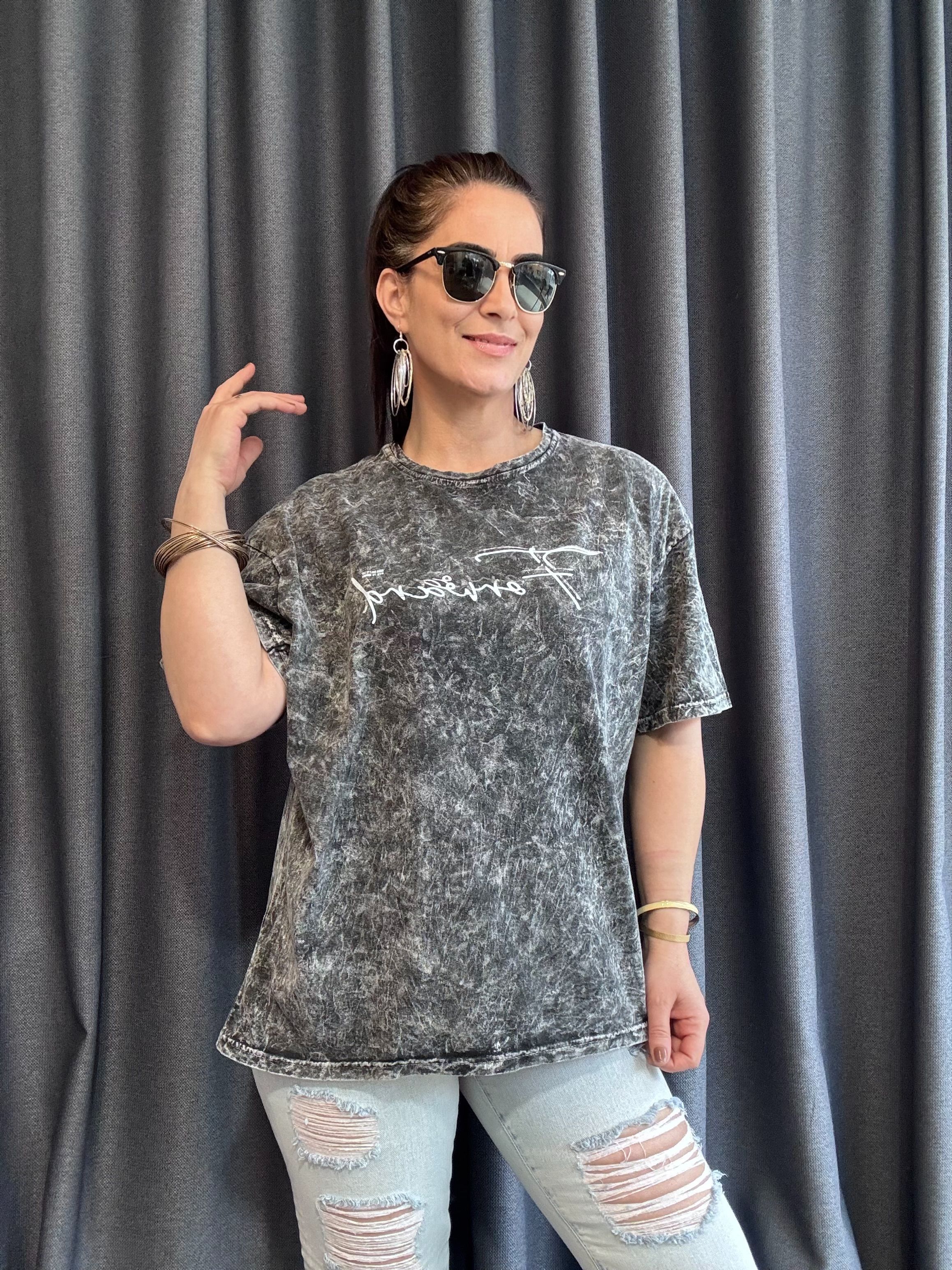 YIKAMALI YAZILI GRİ BERSHKA TSHİRT