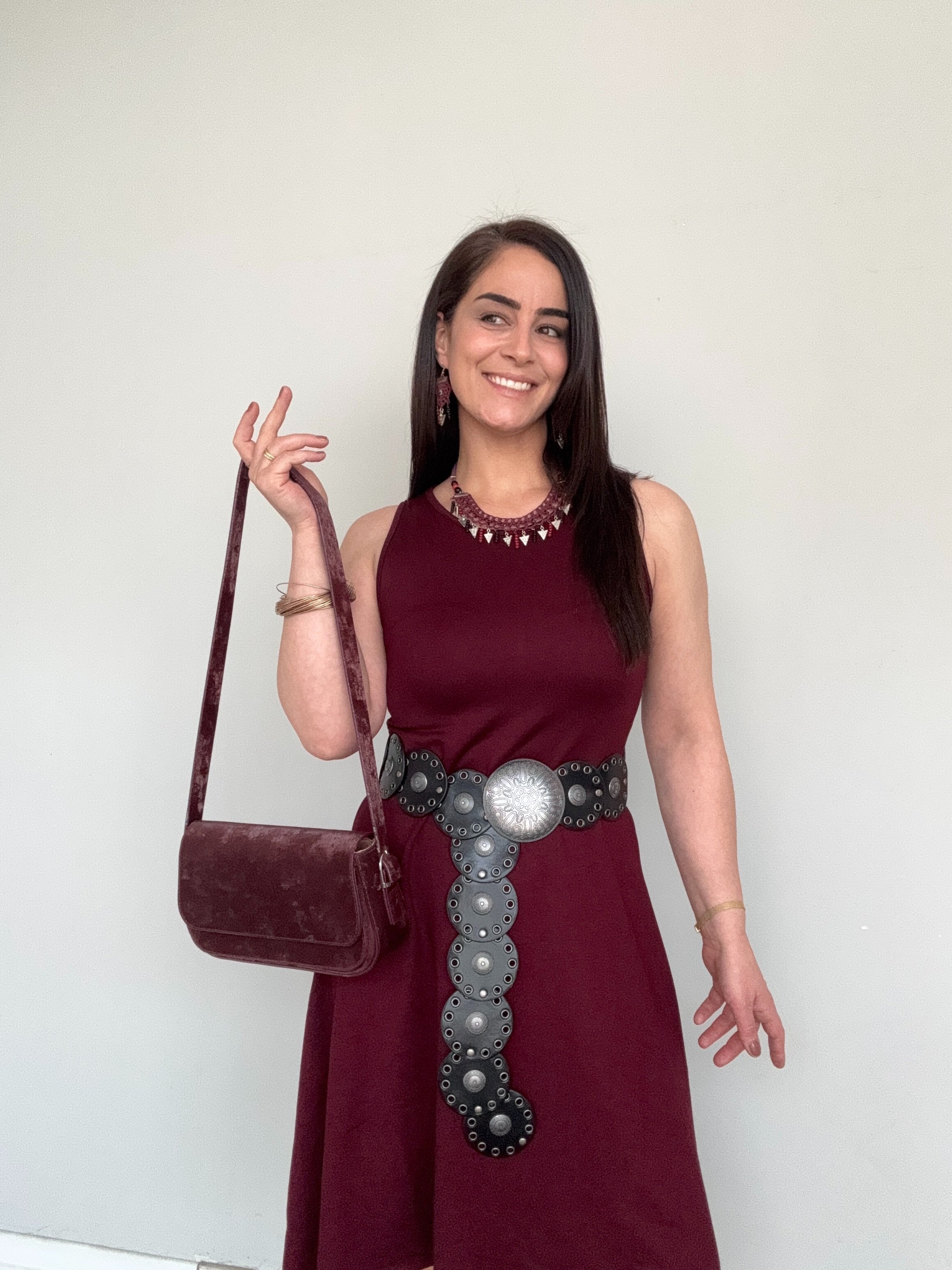 ASİMETRİK KESİM LİKLARI BORDO ELBİSE