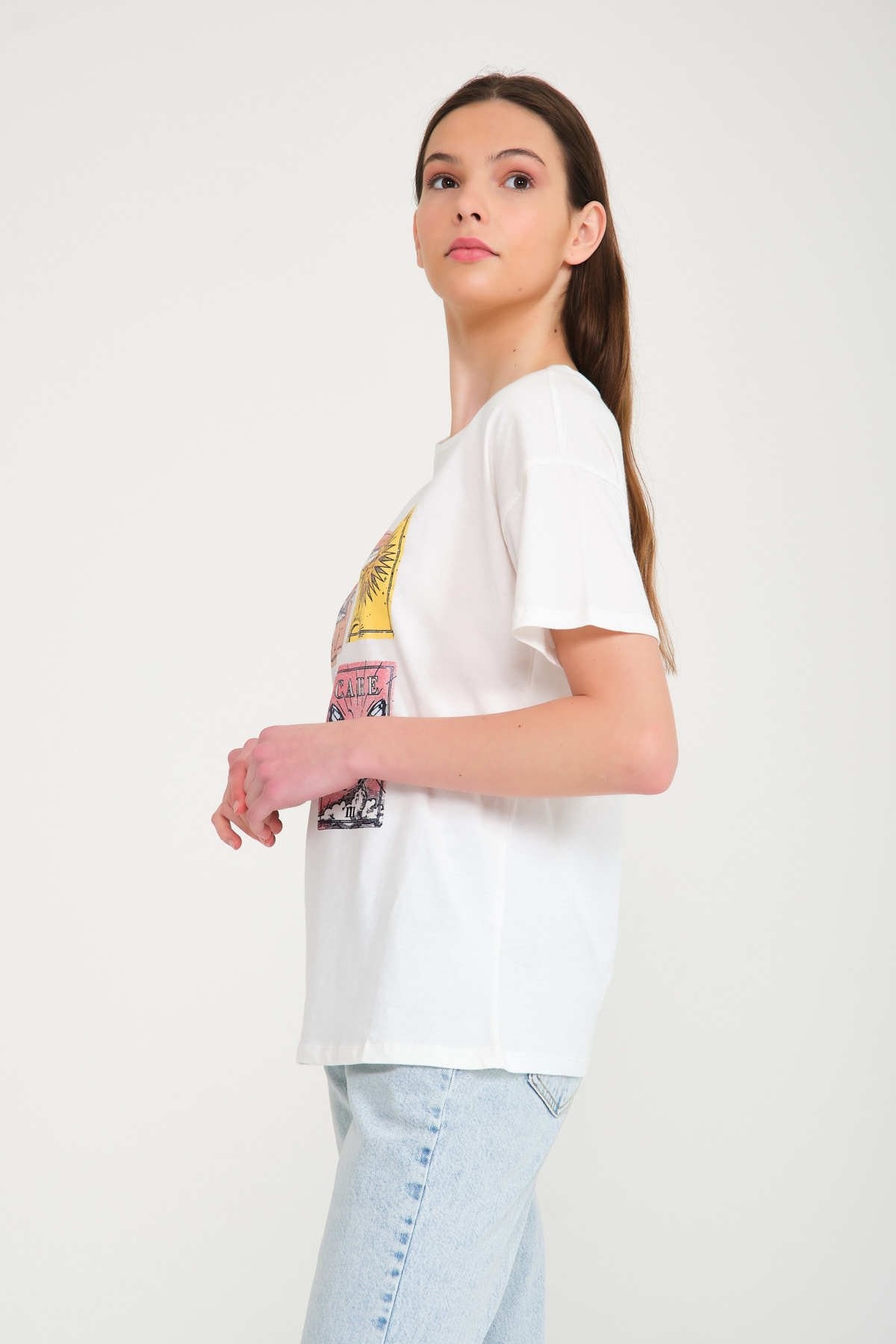 Beyaz Pamuklu Baskılı Tam Kalıp Tshirt