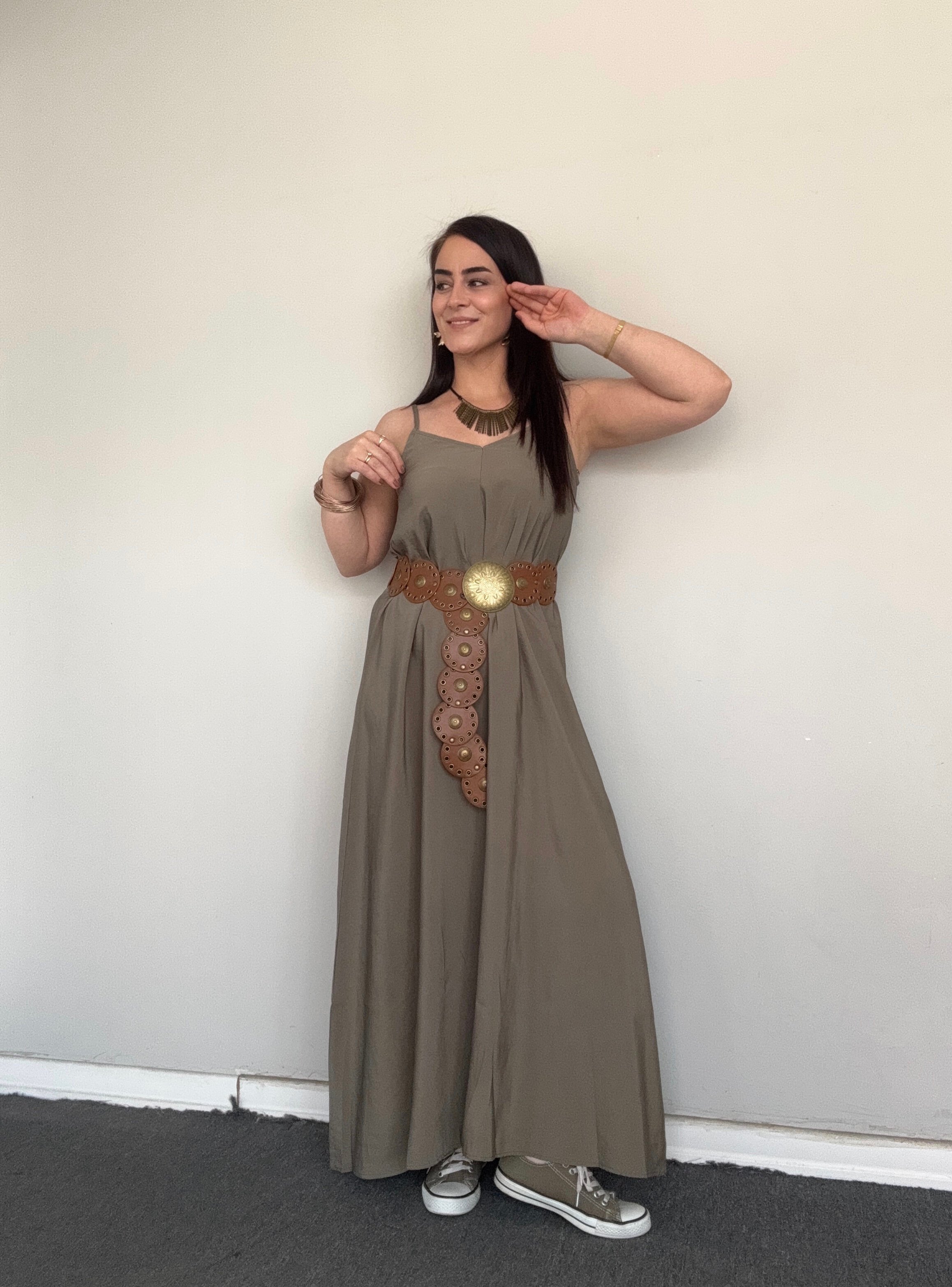 TENCEL KUMAŞ ASANSÖR ASKILI SALAŞ HAKİ ELBİSE