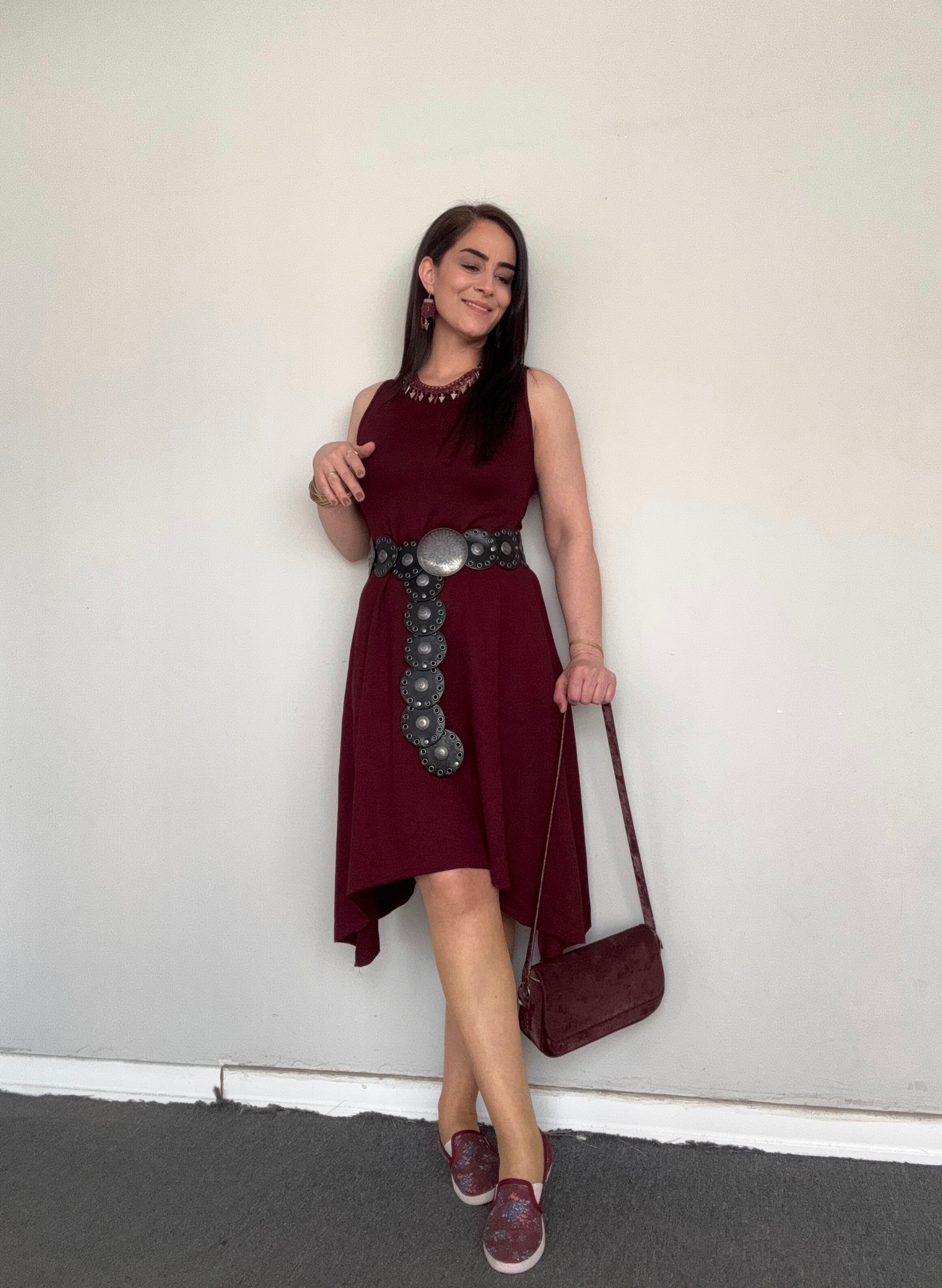 ASİMETRİK KESİM LİKLARI BORDO ELBİSE