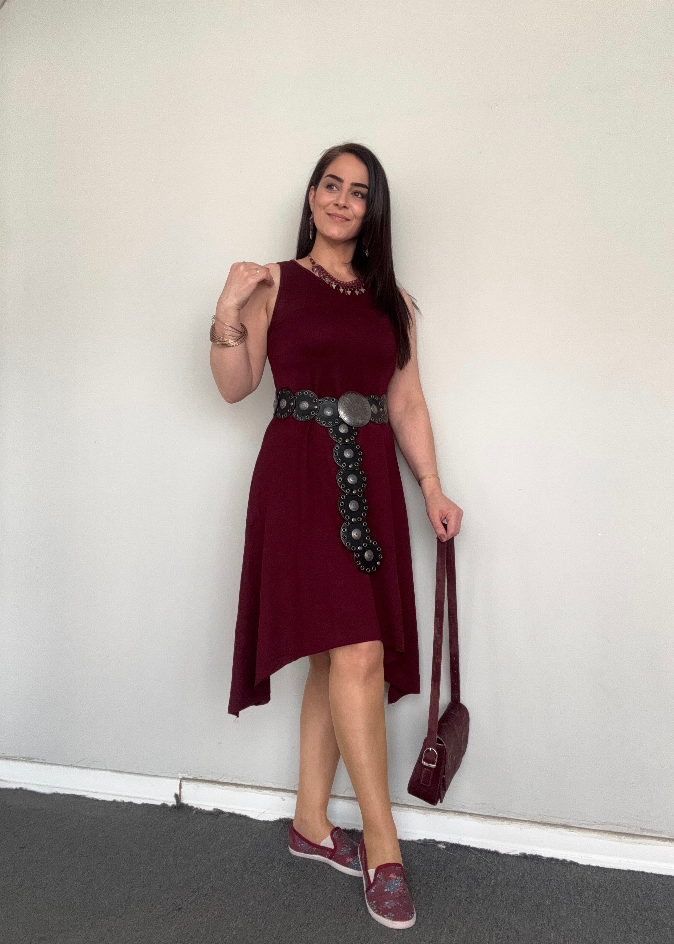ASİMETRİK KESİM LİKLARI BORDO ELBİSE