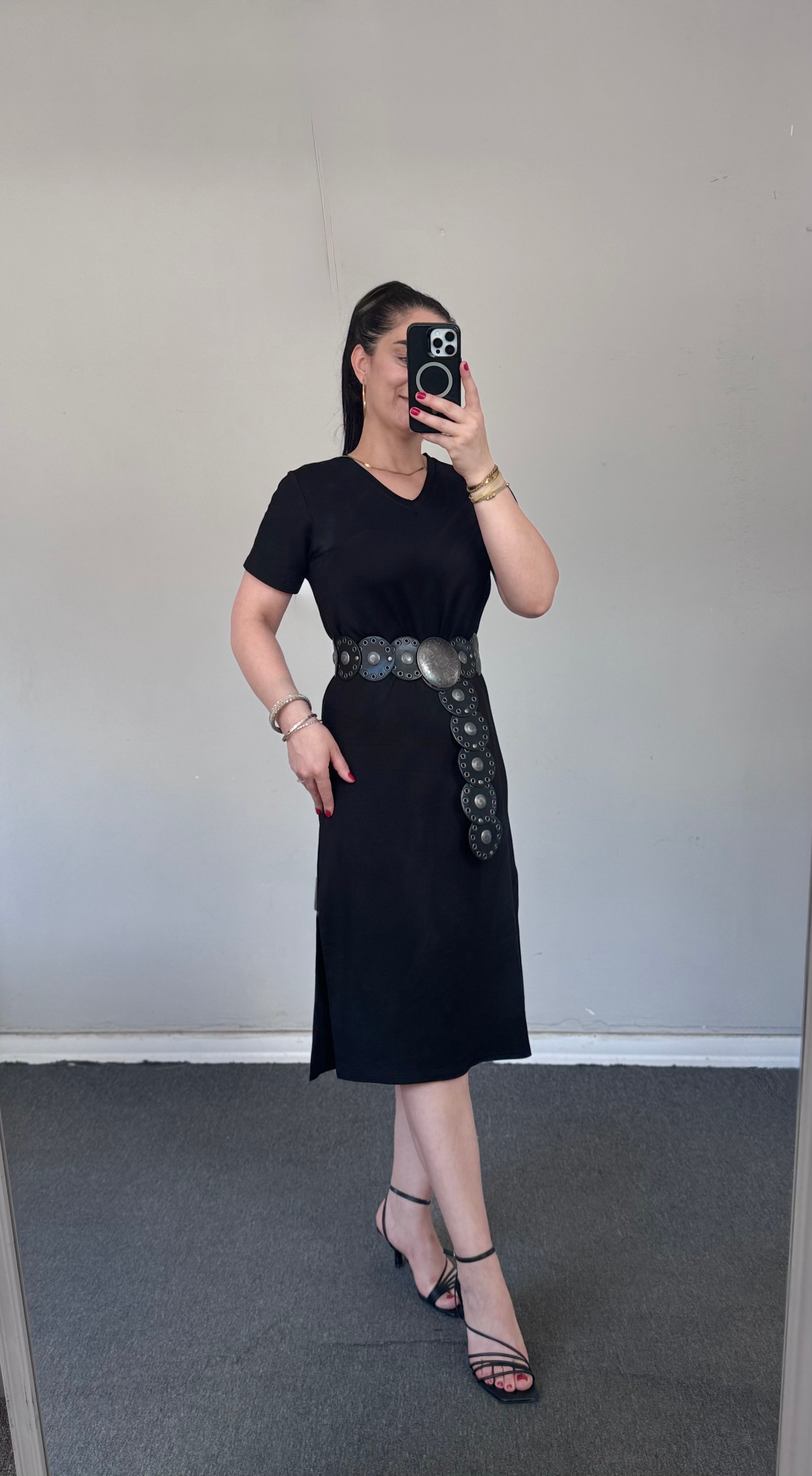 ZARA ETEĞİ YIRTMAÇLI SİYAH BASİC ELBİSE