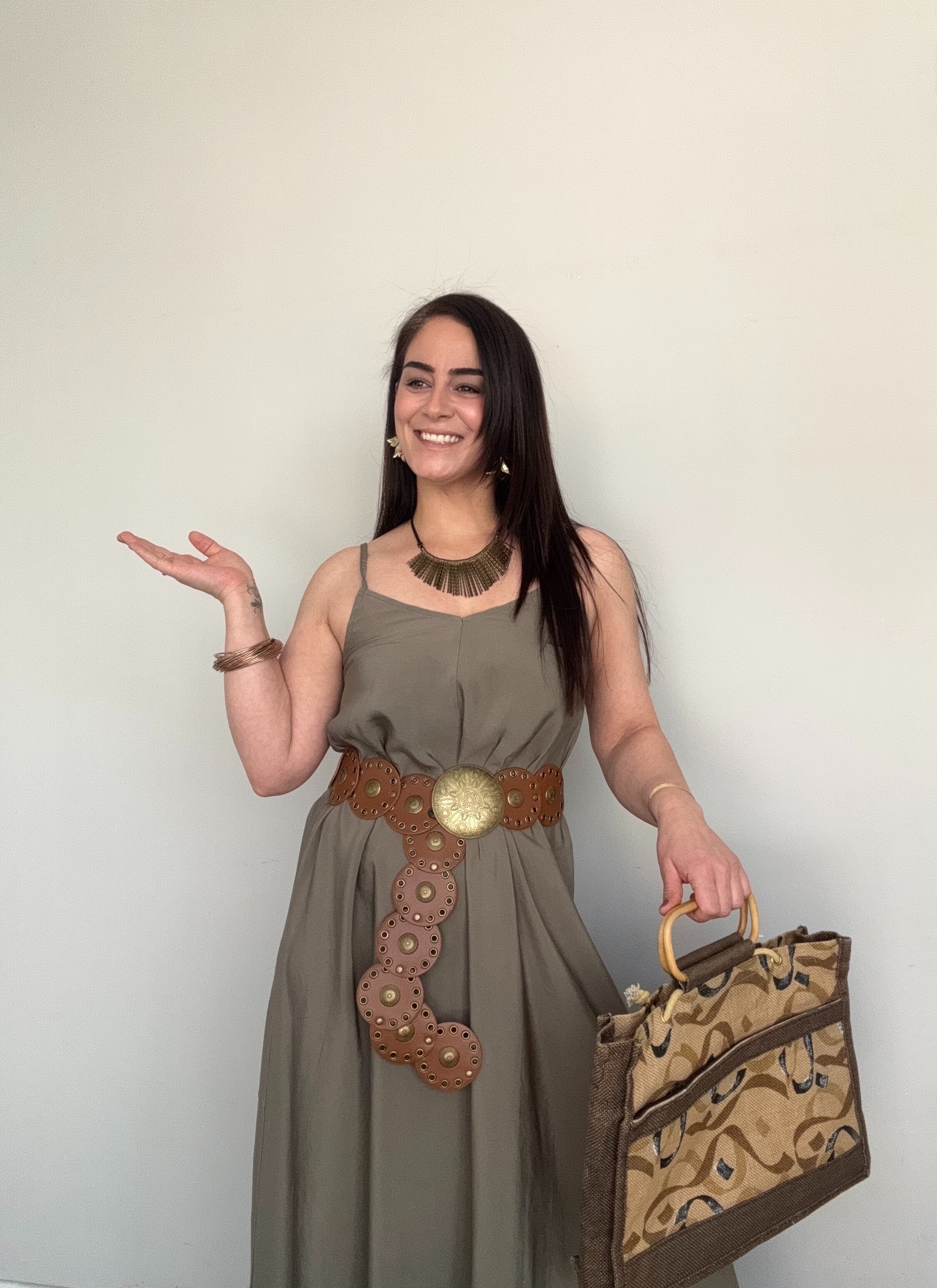 TENCEL KUMAŞ ASANSÖR ASKILI SALAŞ HAKİ ELBİSE
