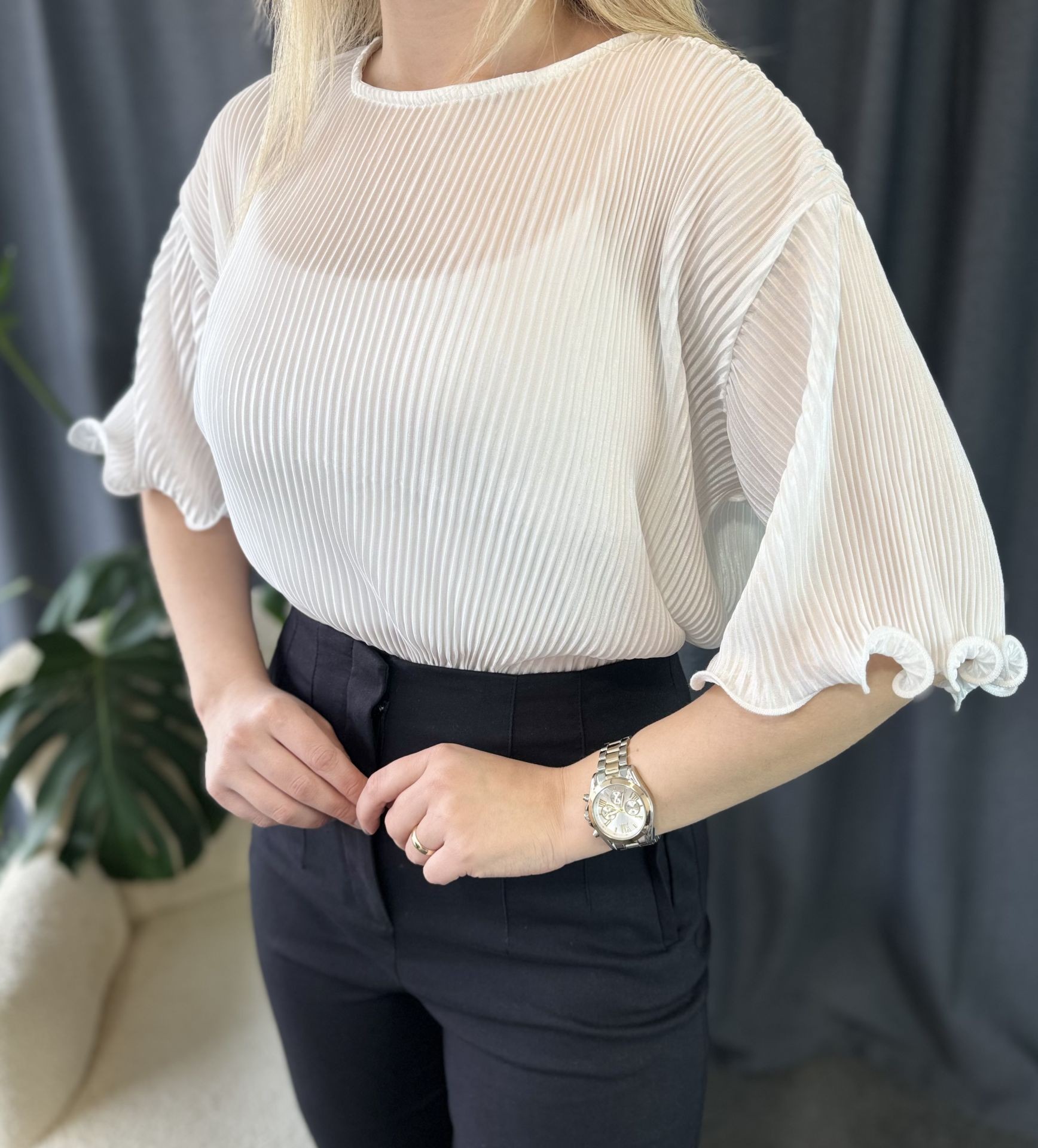 Piliseli Oversize Kalıp Kol Detay Bluz