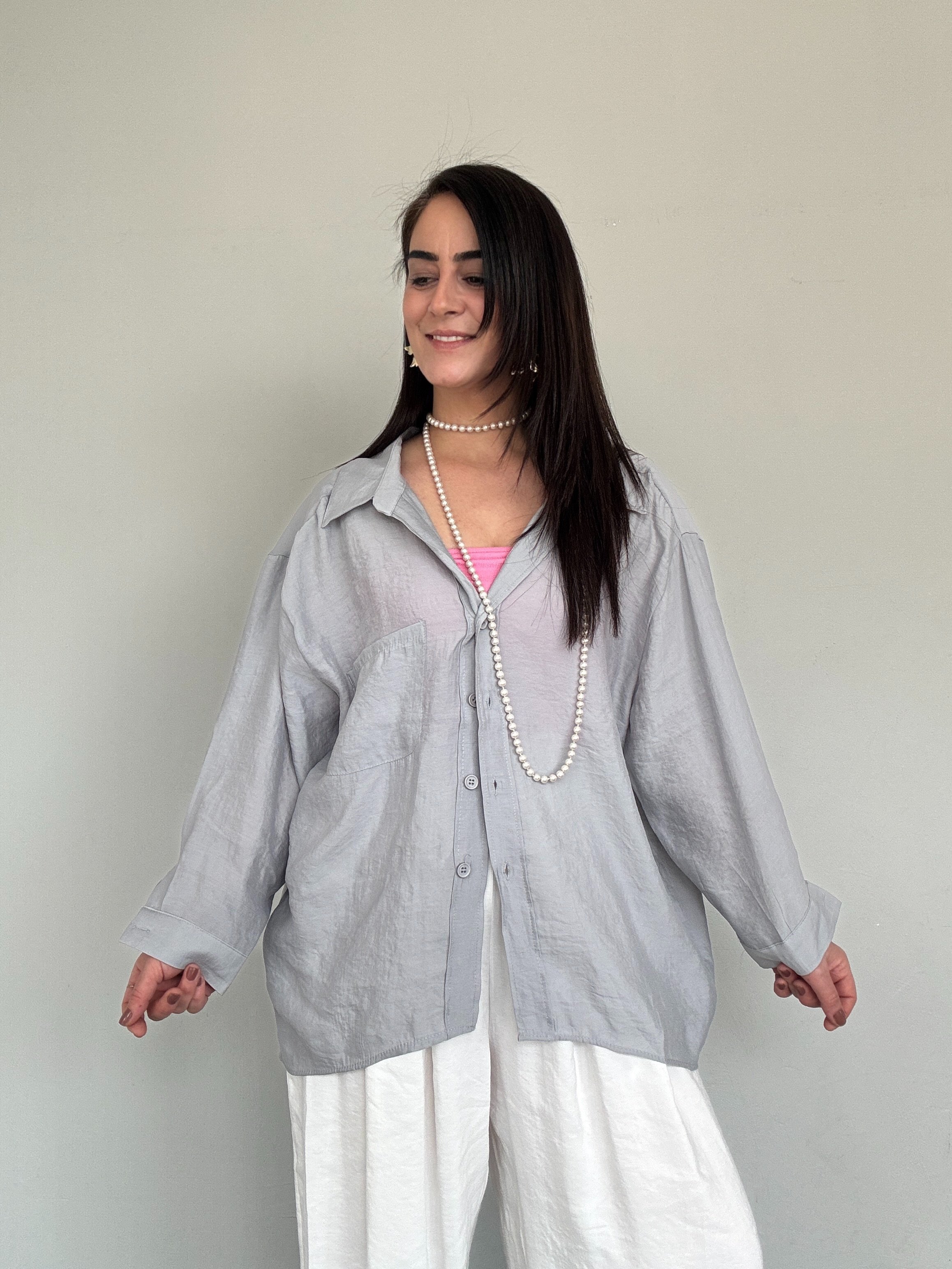 TENCEL KUMAŞ OVERSİZE CEPLİ GRİ GÖMLEK