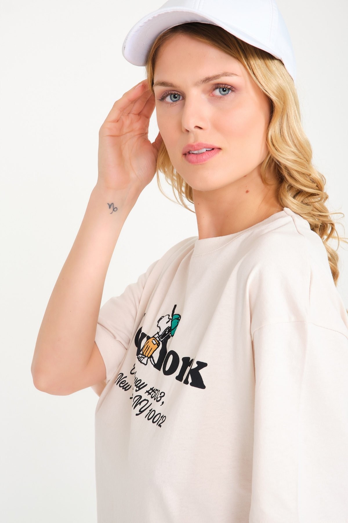 Bej Yazılı Pamuklu Oversize Tshirt