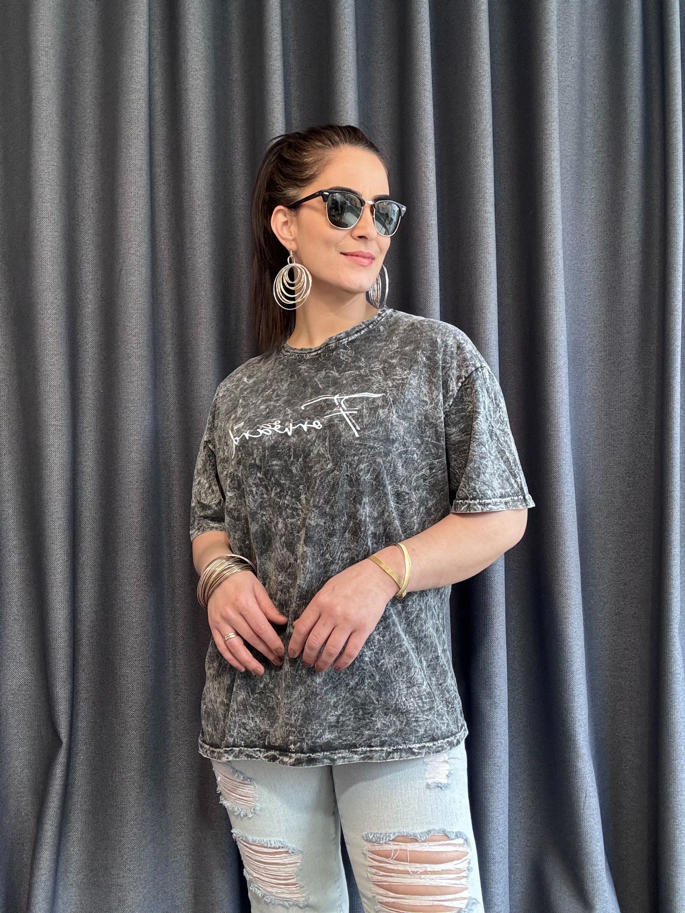 YIKAMALI YAZILI GRİ BERSHKA TSHİRT