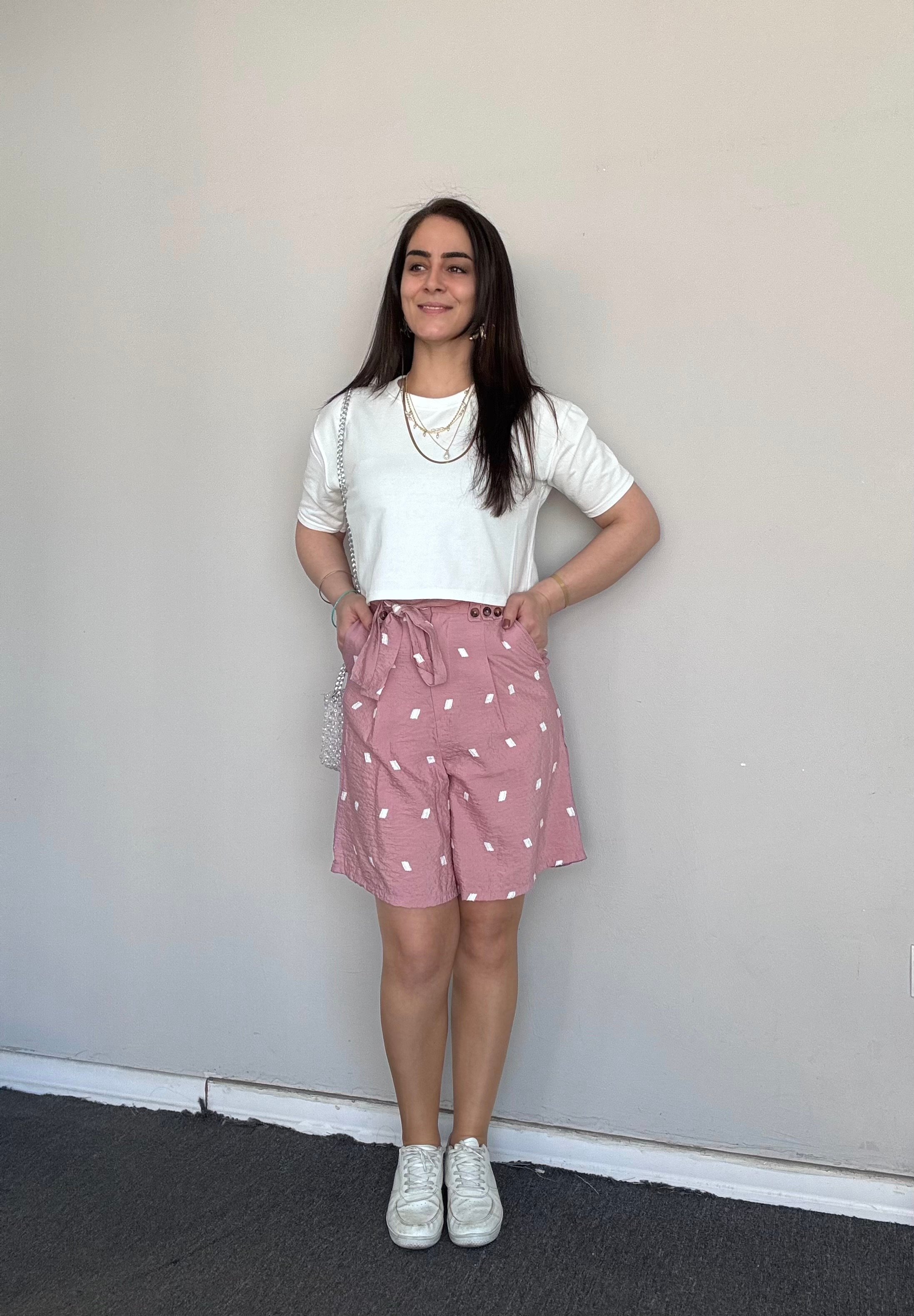 PUANTİYELİ KUŞAKLI ŞEHİR BOY PEMBE ŞORT