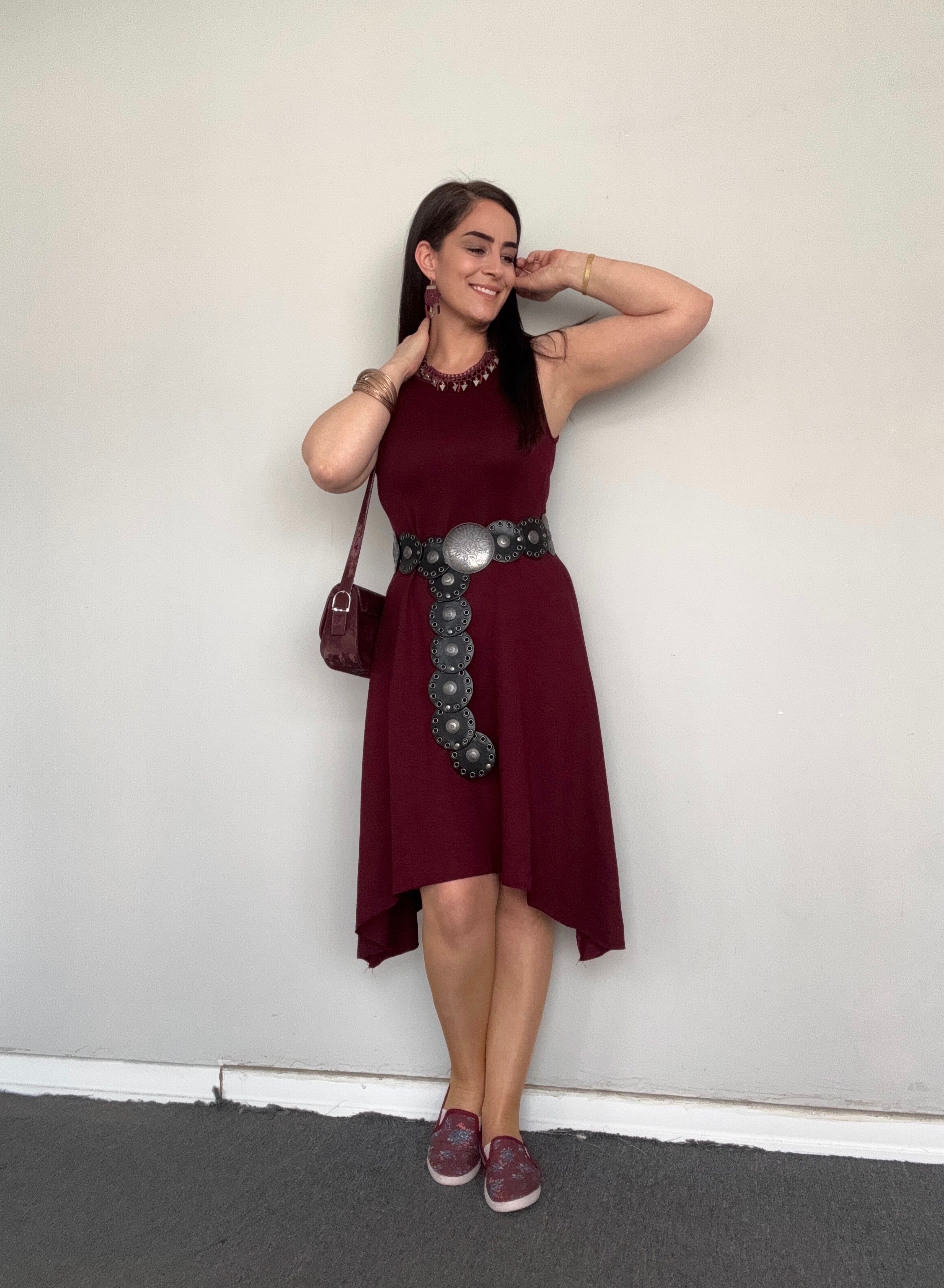 ASİMETRİK KESİM LİKLARI BORDO ELBİSE