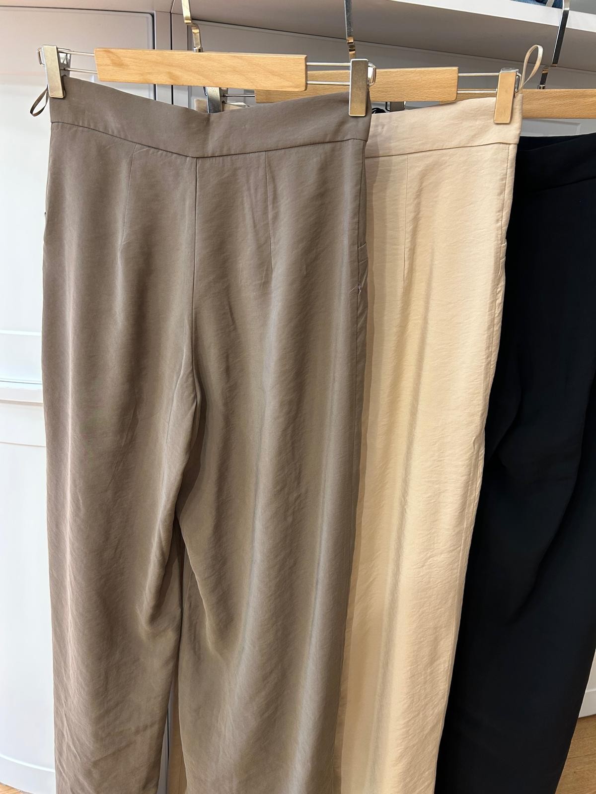 ÇAPRAZ KEMERLİ BOL PAÇA PANTOLON