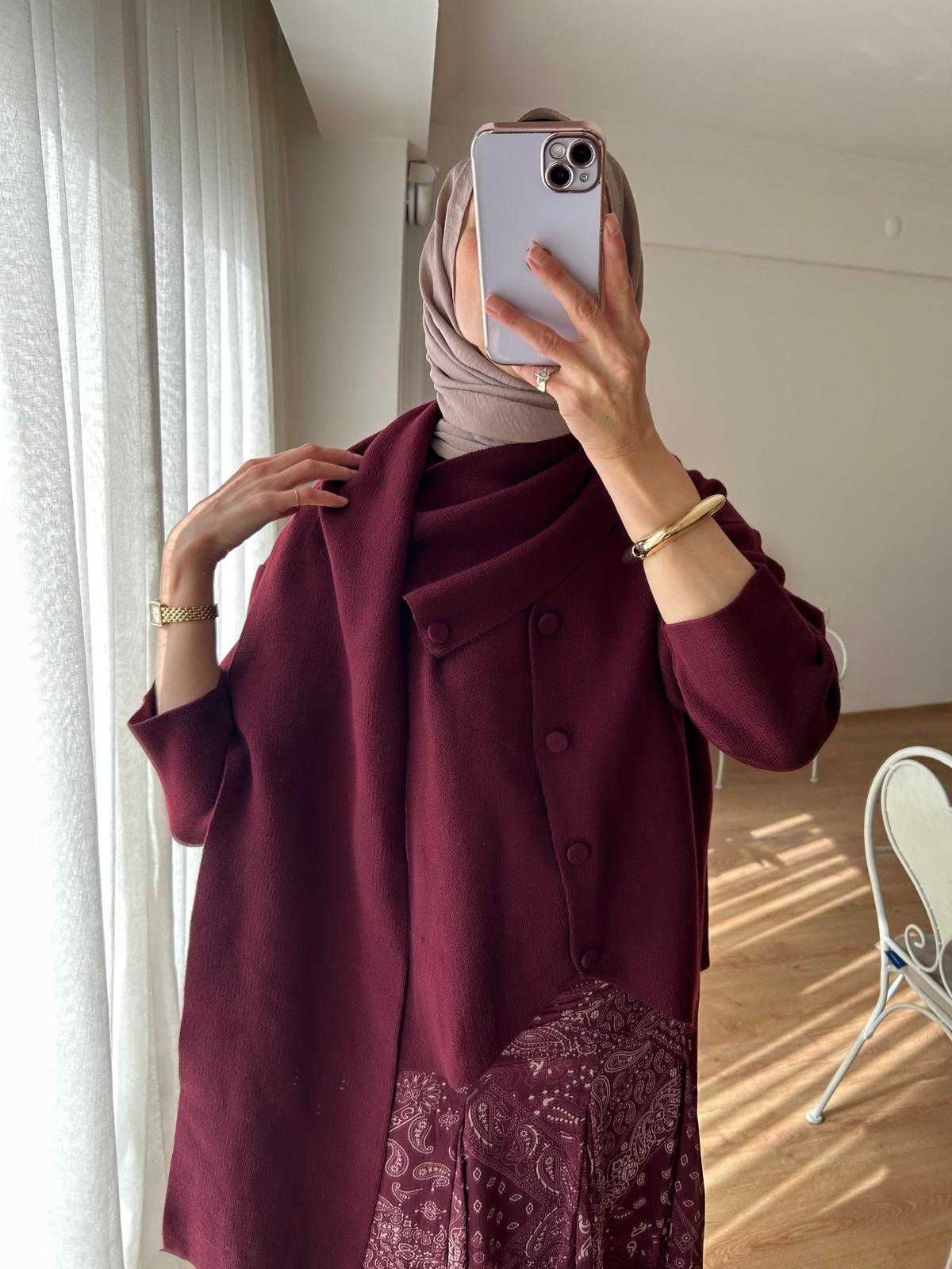 KENDİNDEN ATKILI KISA HIRKA