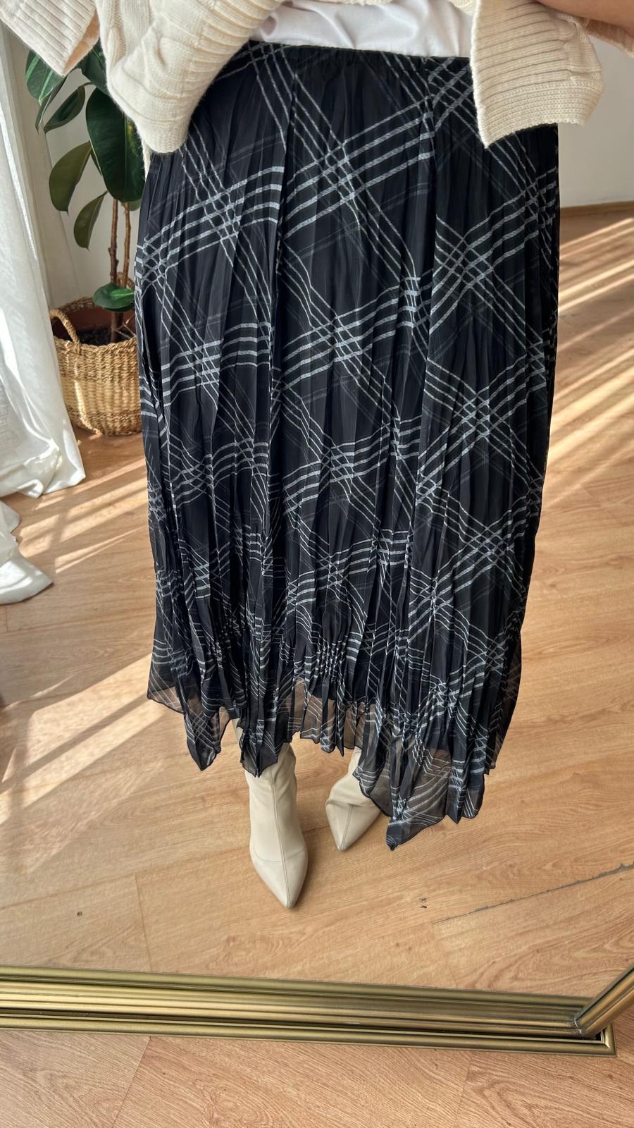 KARELİ ASİMETRİK ŞİFON ETEK