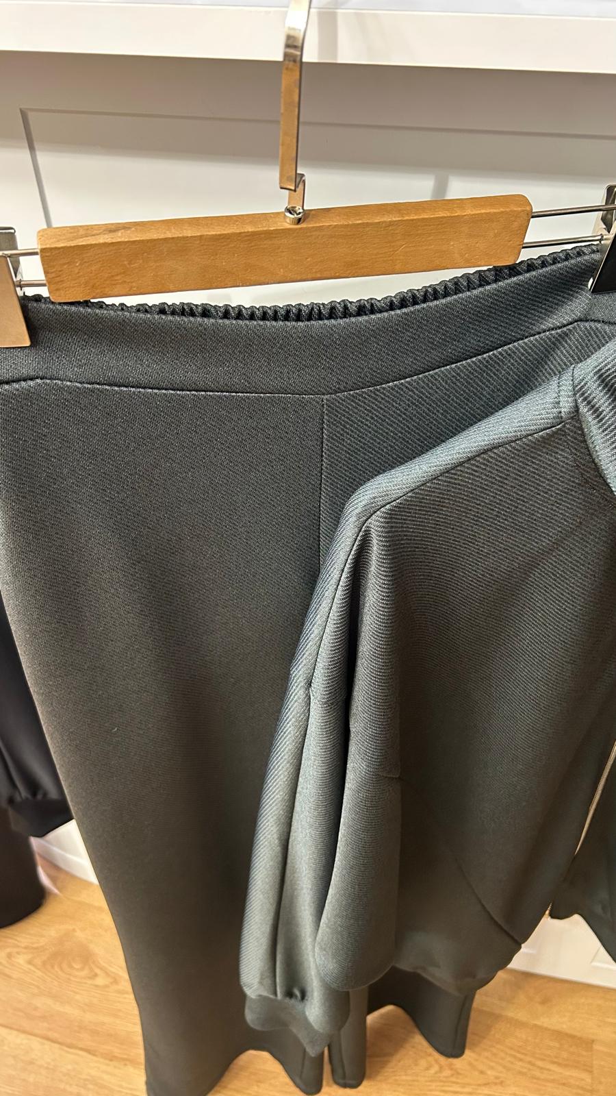 ÖNÜ FERMUARLI ÖRME EŞOFMAN TAKIM