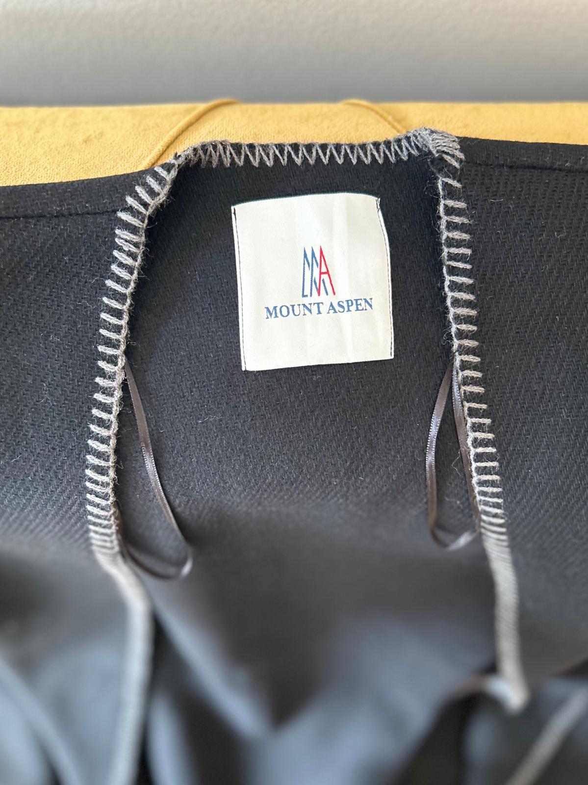 ORJ MARKA CEPLİ YÜN PANÇO