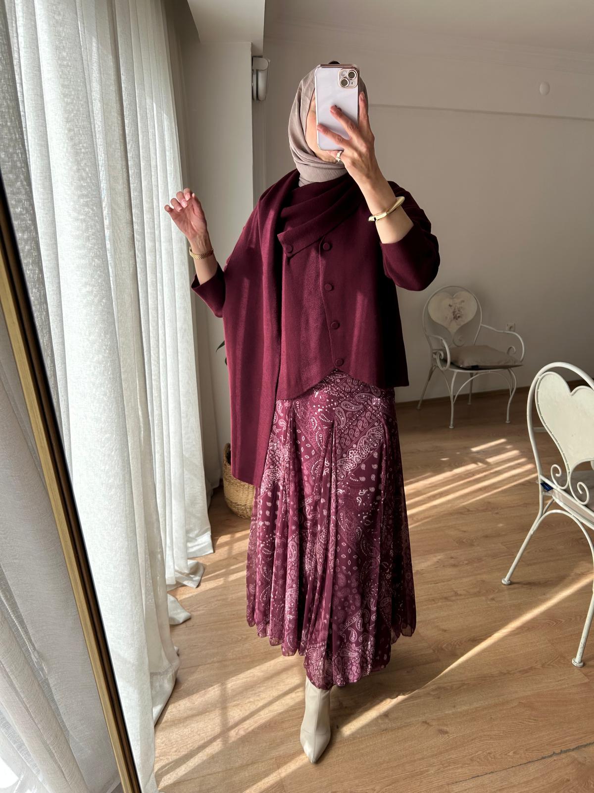 KENDİNDEN ATKILI KISA HIRKA