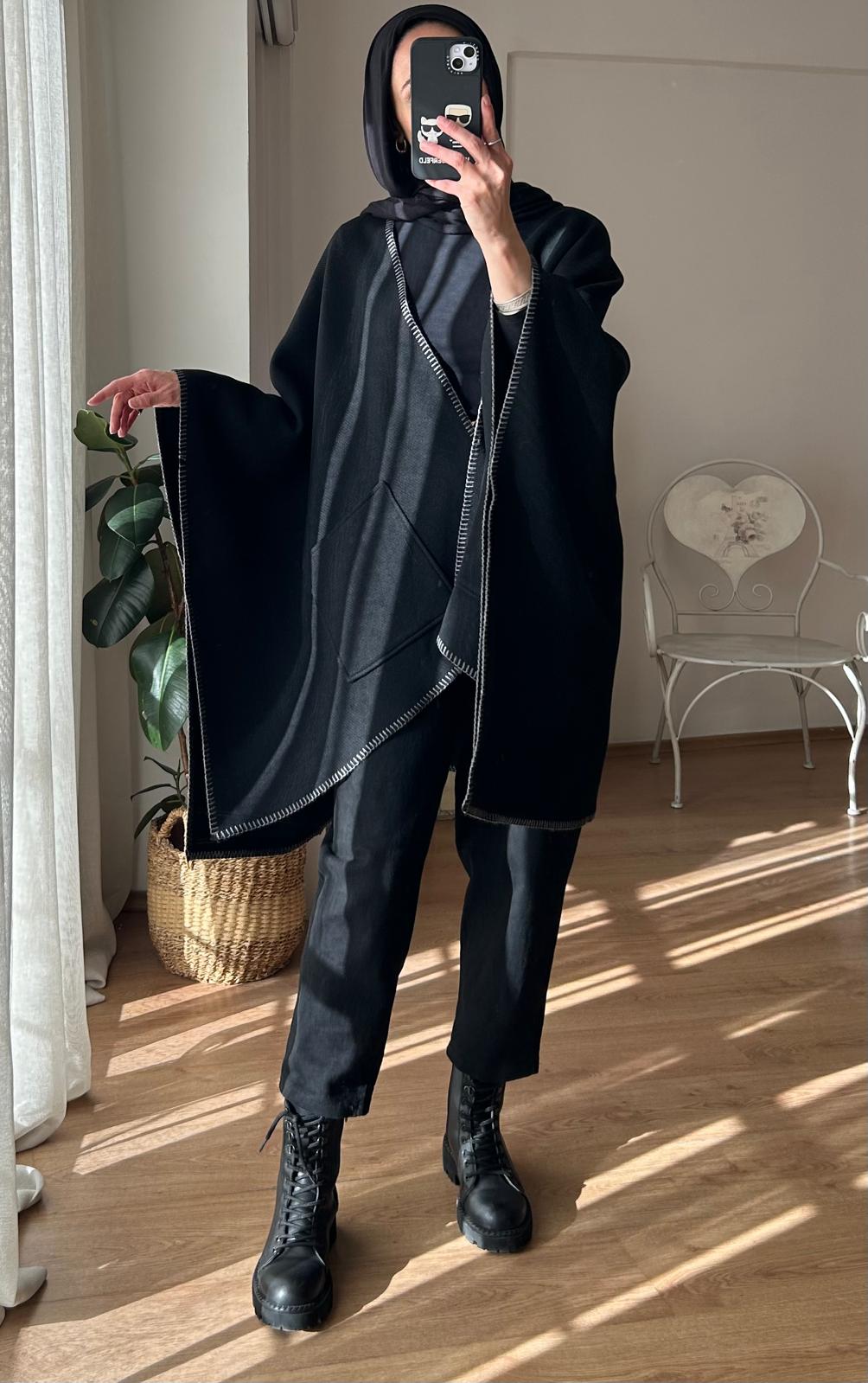 ORJ MARKA CEPLİ YÜN PANÇO