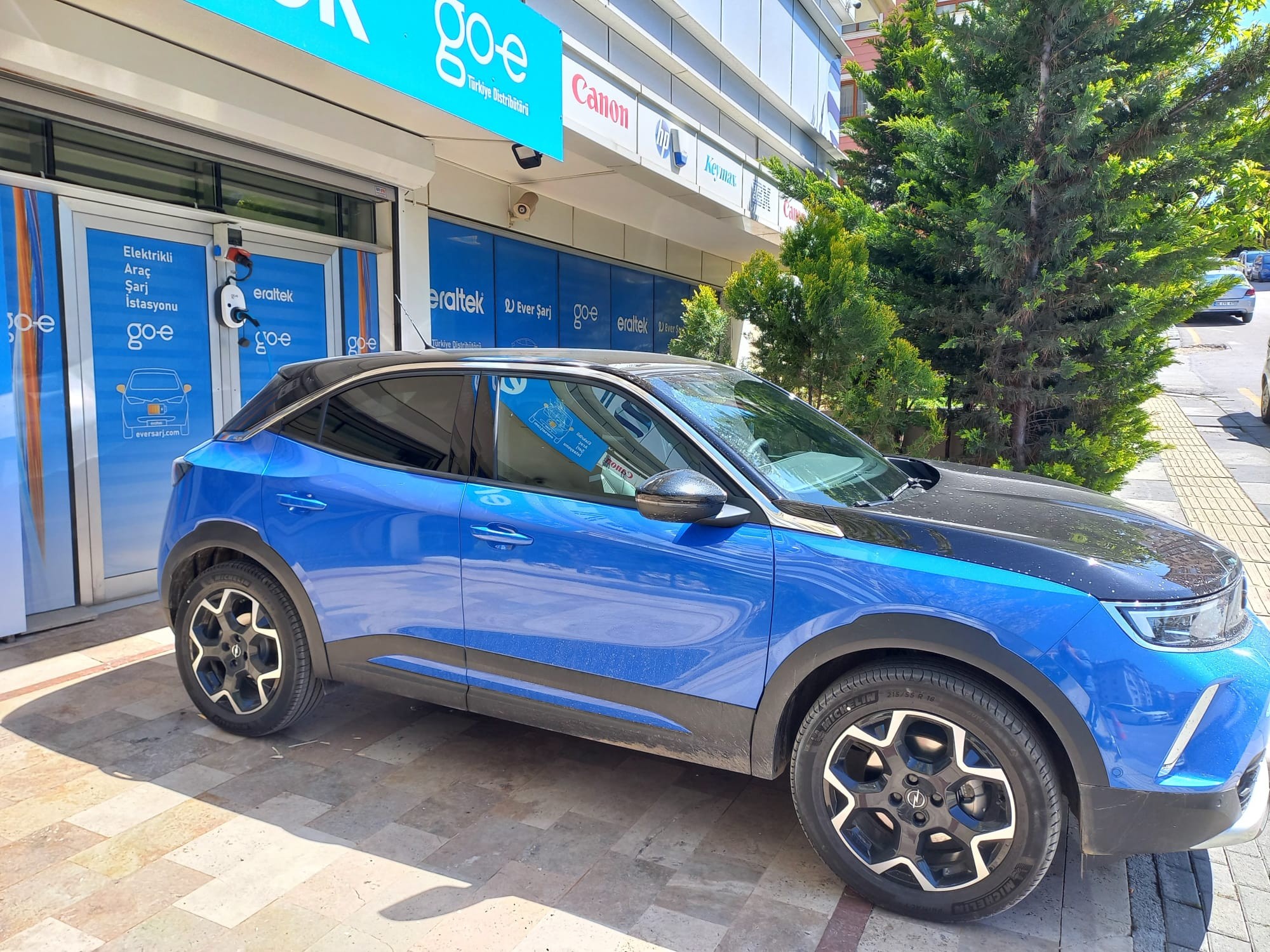 Opel Corsa-e ve Mokka-e Elektrikli Araç Ne Kadar Sürede Şarj Olur? Maliyeti Nedir?