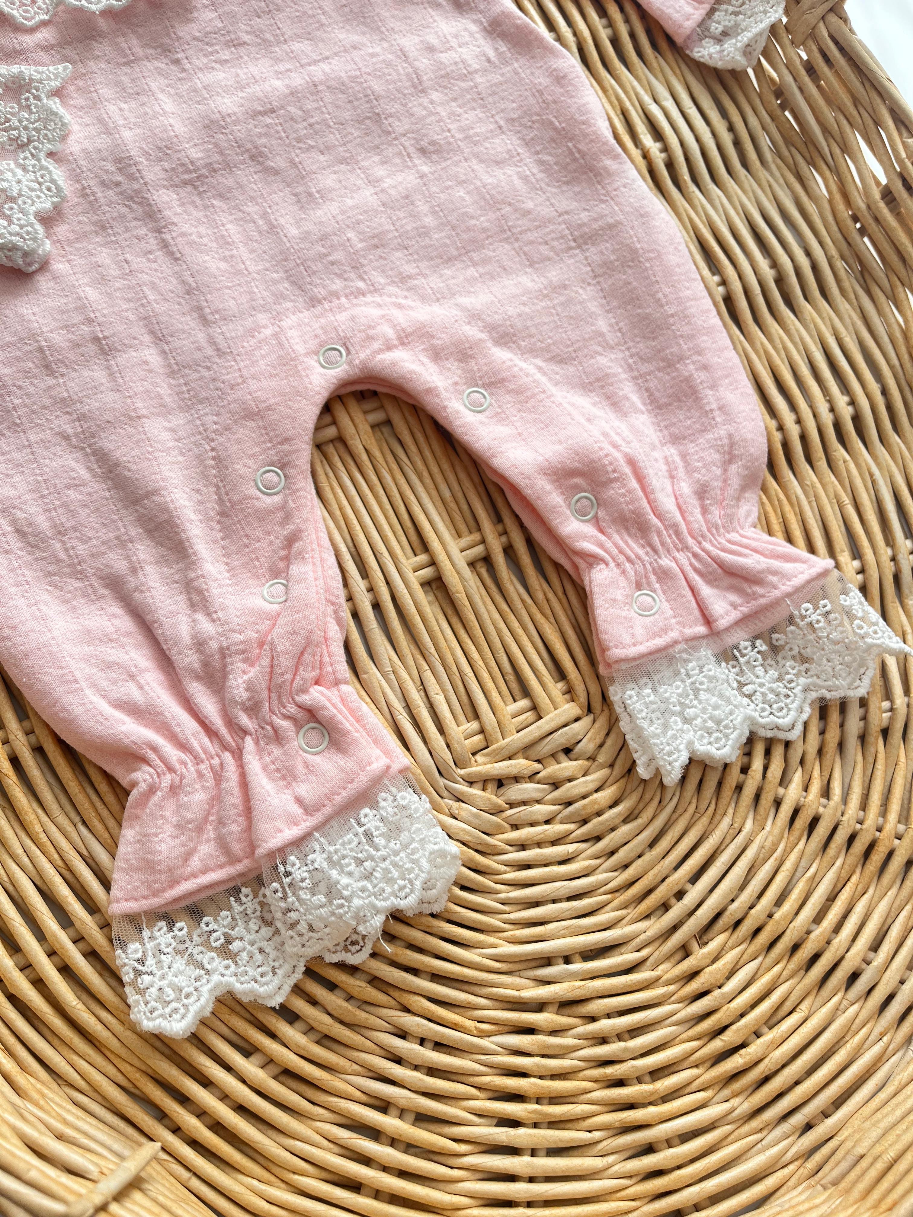 Diana Dantel Çiçek Nakış Yaka Kol Detay Tulum Pembe