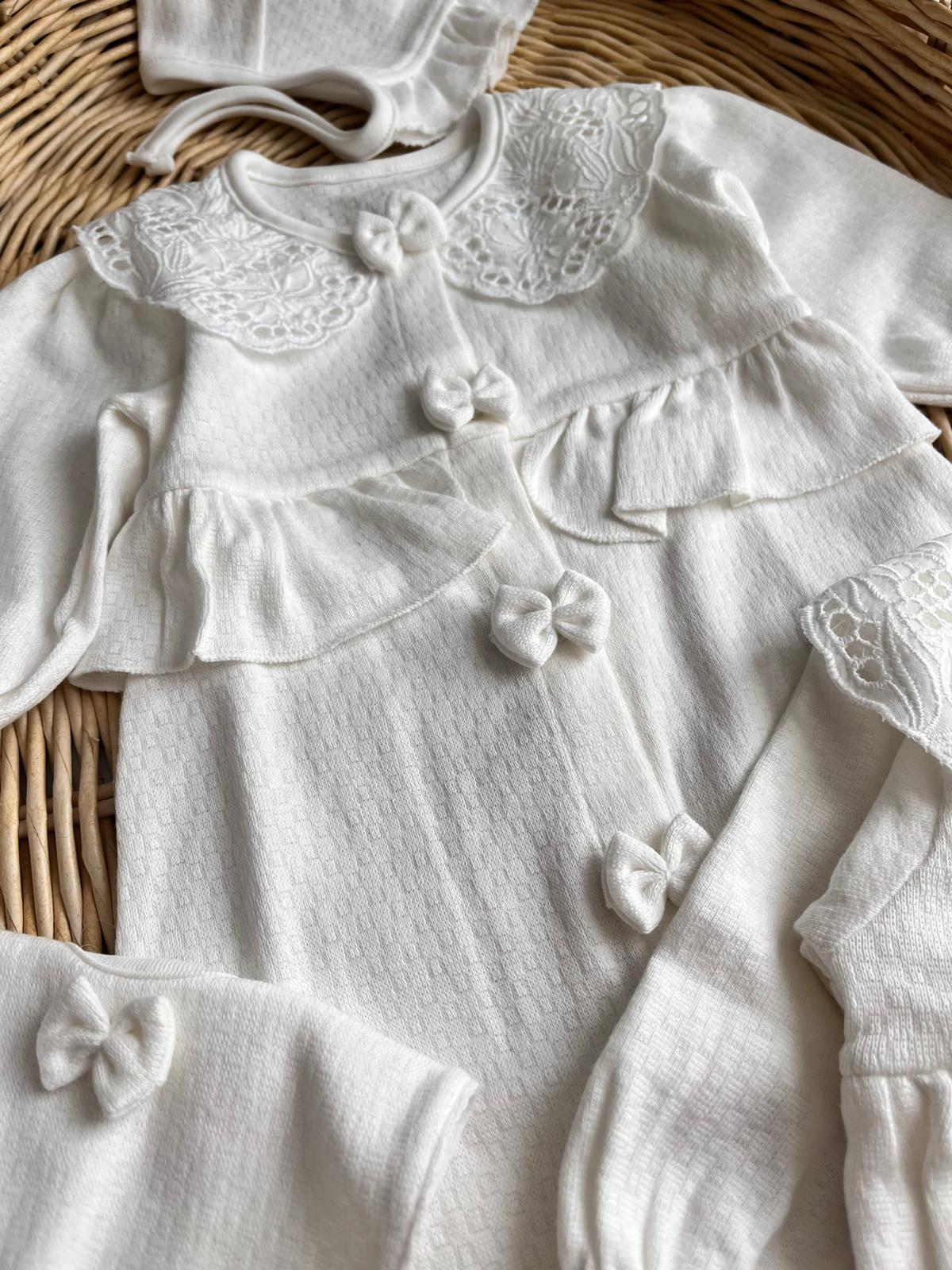 %100 Pamuk Fisto Yaka Fırfır Detaylı 10 Parça Yenidoğan Set