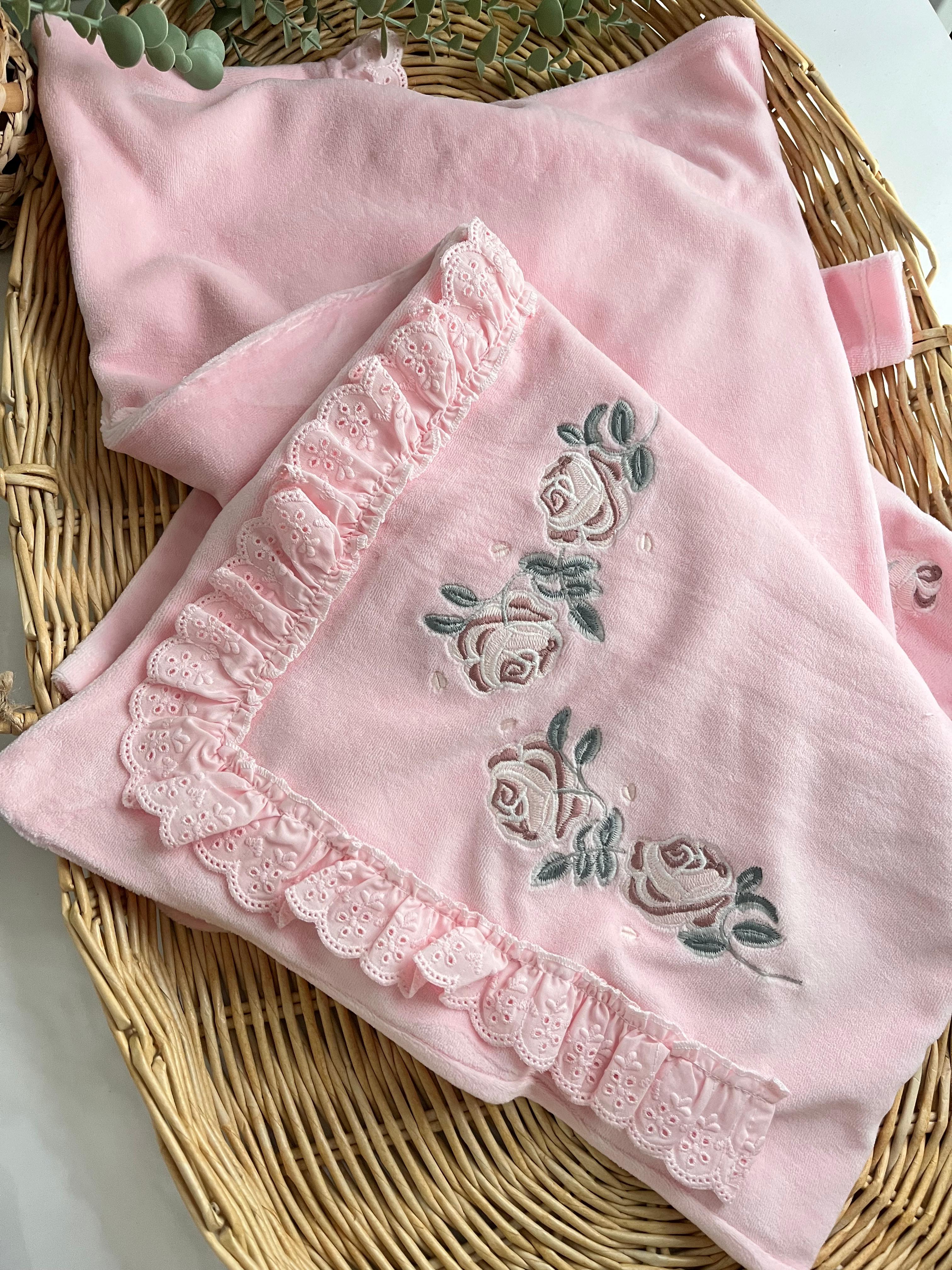 Rose Kadife 5 Parça Gül Nakış Battaniye Tulum Önlük Şapka Eldiven Seti Kutulu