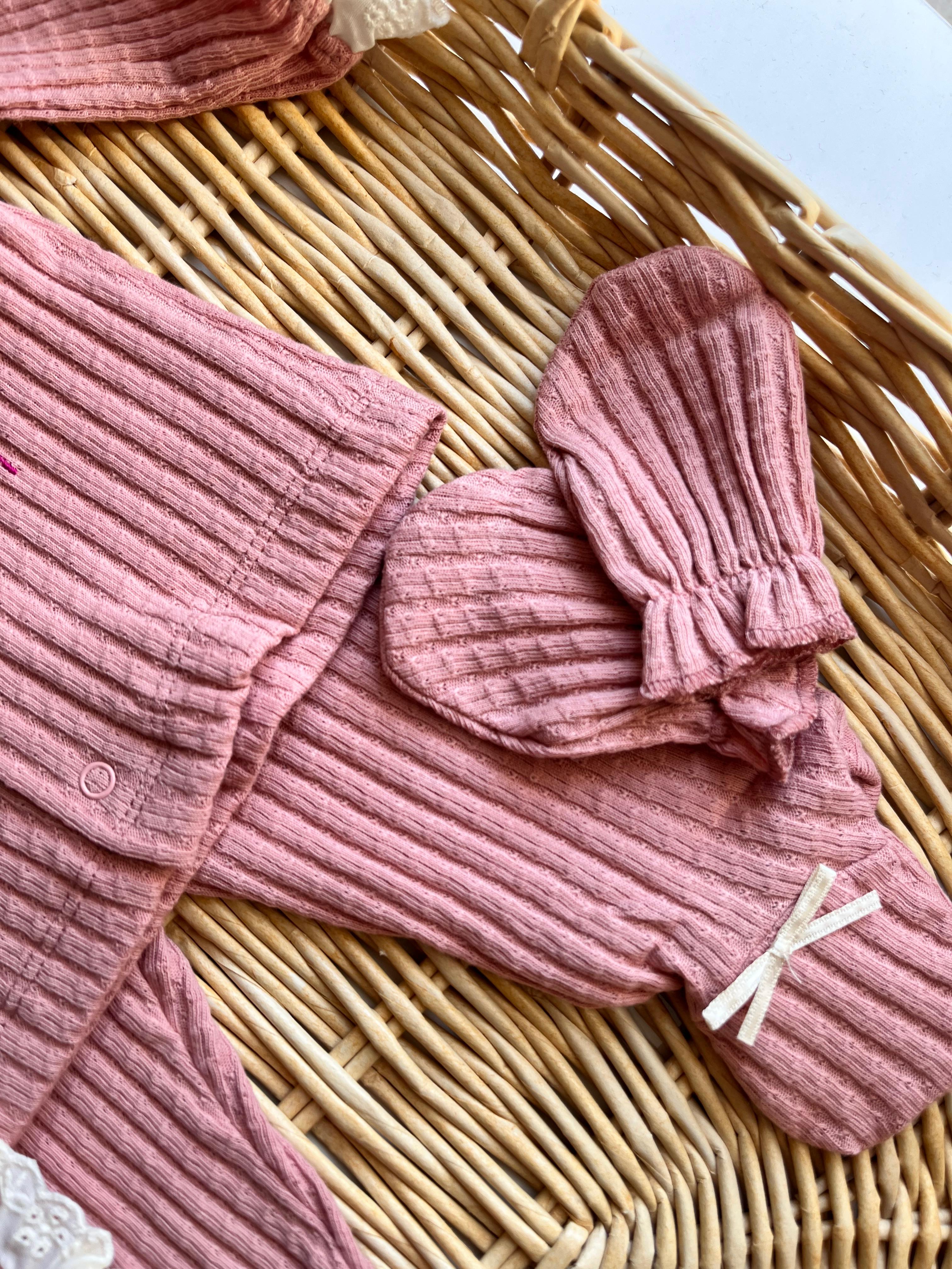 Fisto Yakalı Çiçek Buketi Nakışlı 5'li Yenidoğan Set 