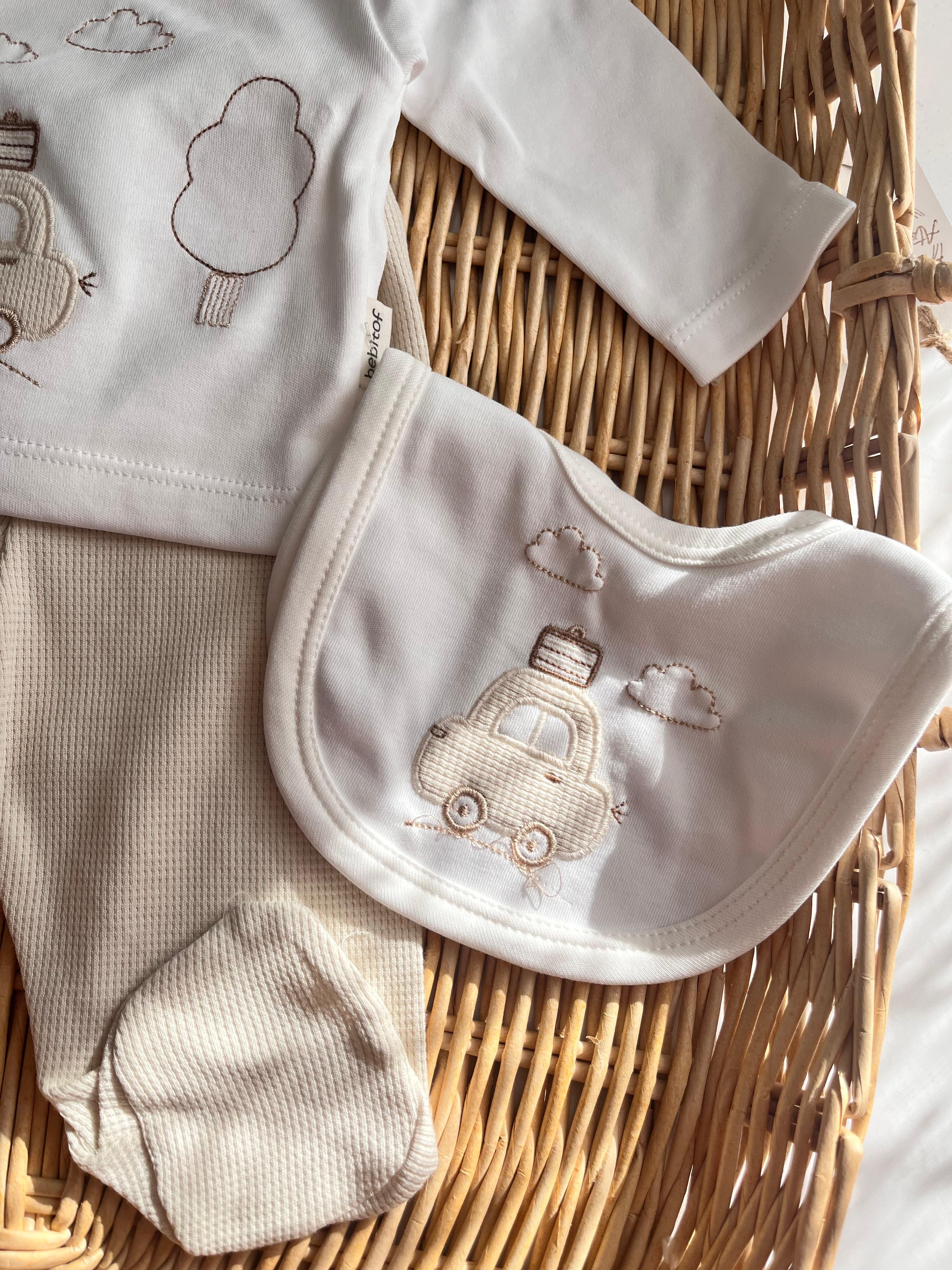 %100 Pamuk Erkek Bebek Araba Nakışlı 5'li Yenidoğan Set Bej