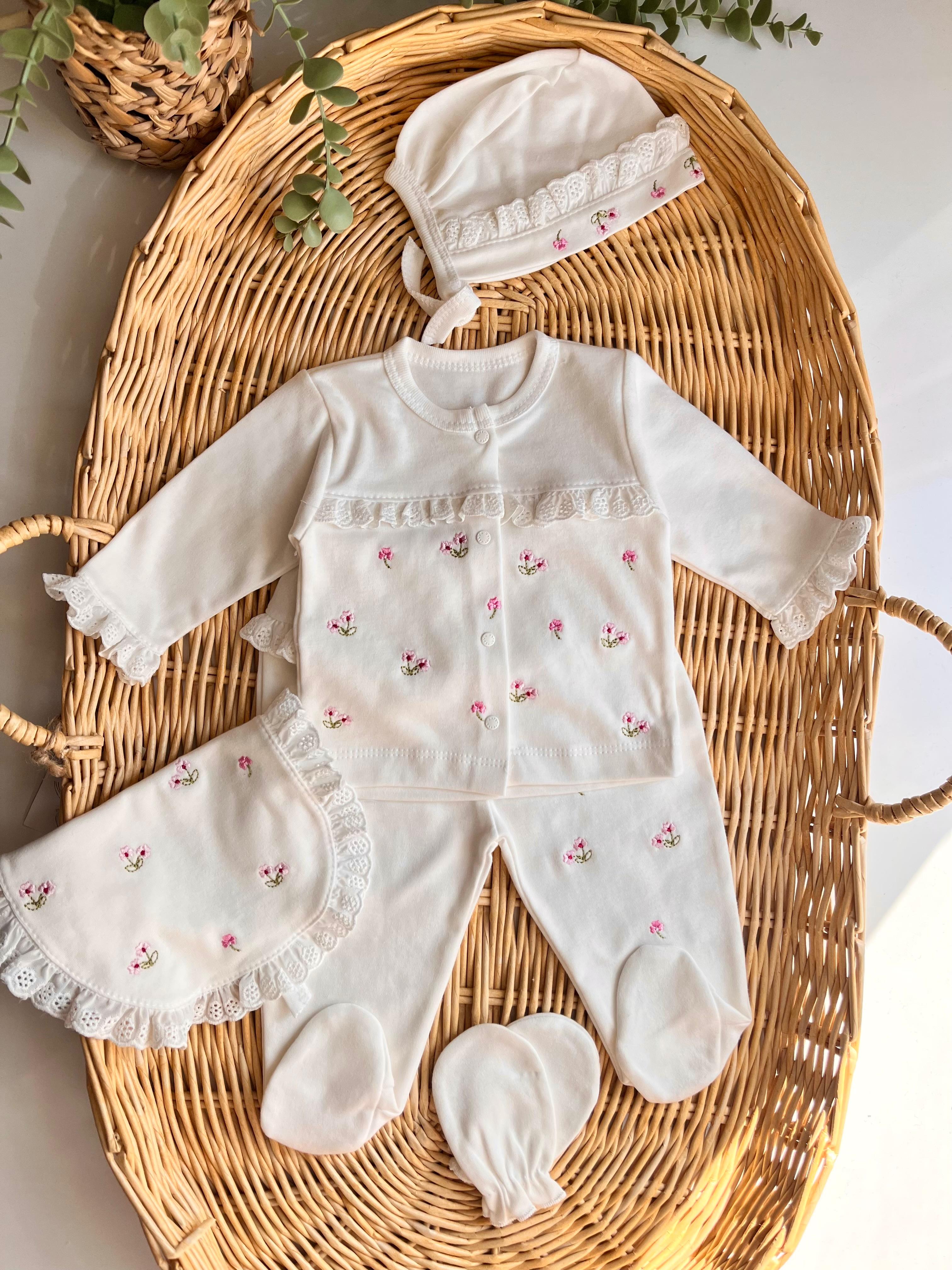 %100 Pamuk Fisto Detay Çiçek Nakış 5'li Yenidoğan Set Ekru