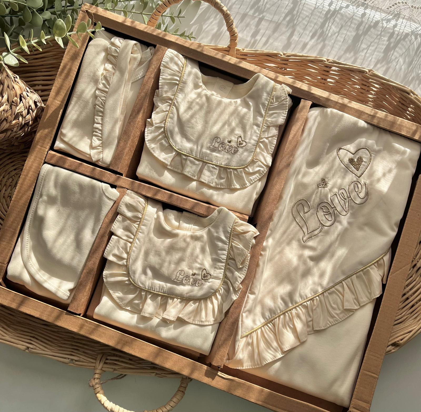%100 Pamuk Premium Love Nakışlı 10 Parça Yenidoğan Set