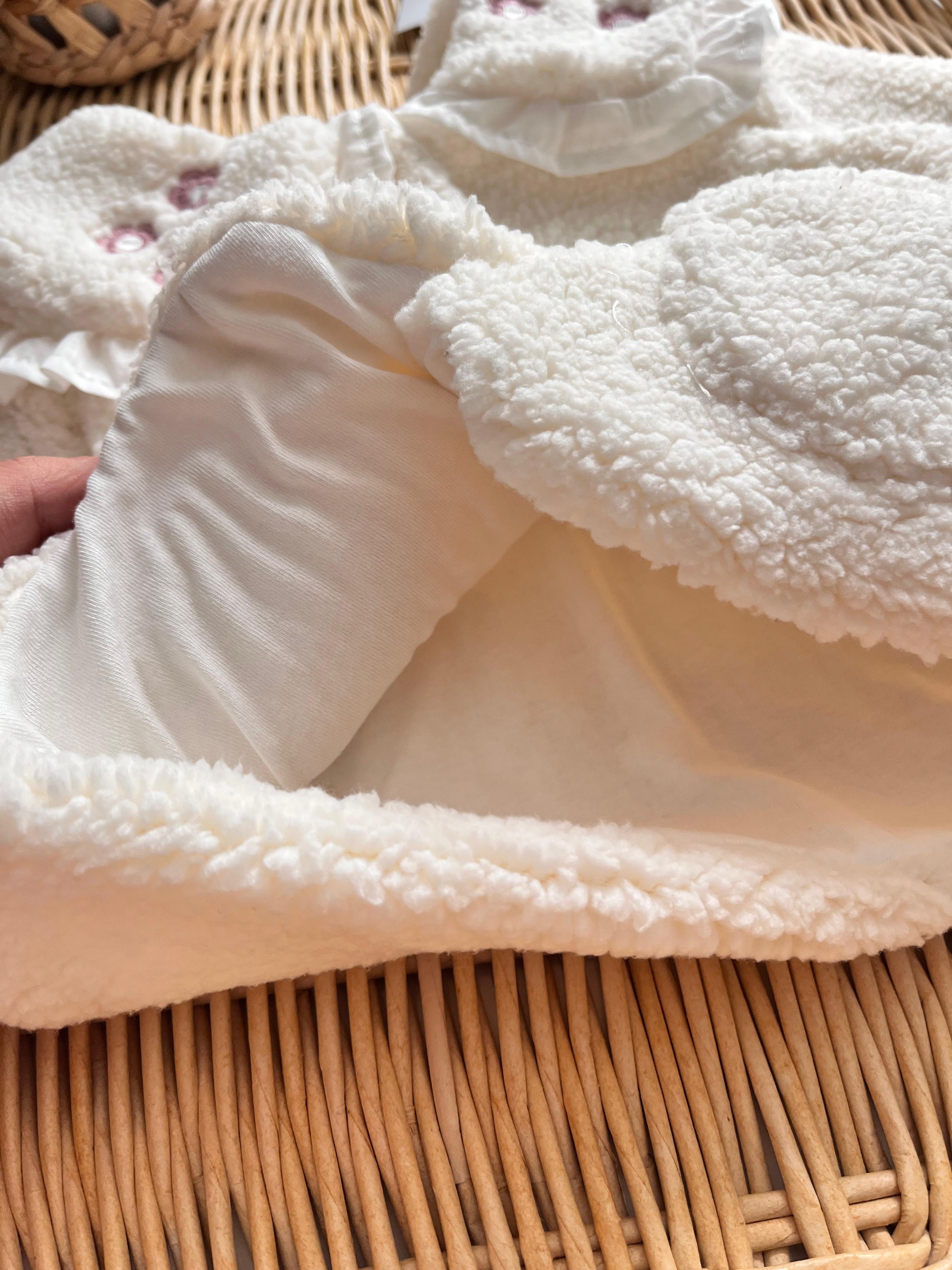 Yaka Nakışlı İçi Astarlı Peluş Ceket Ekru