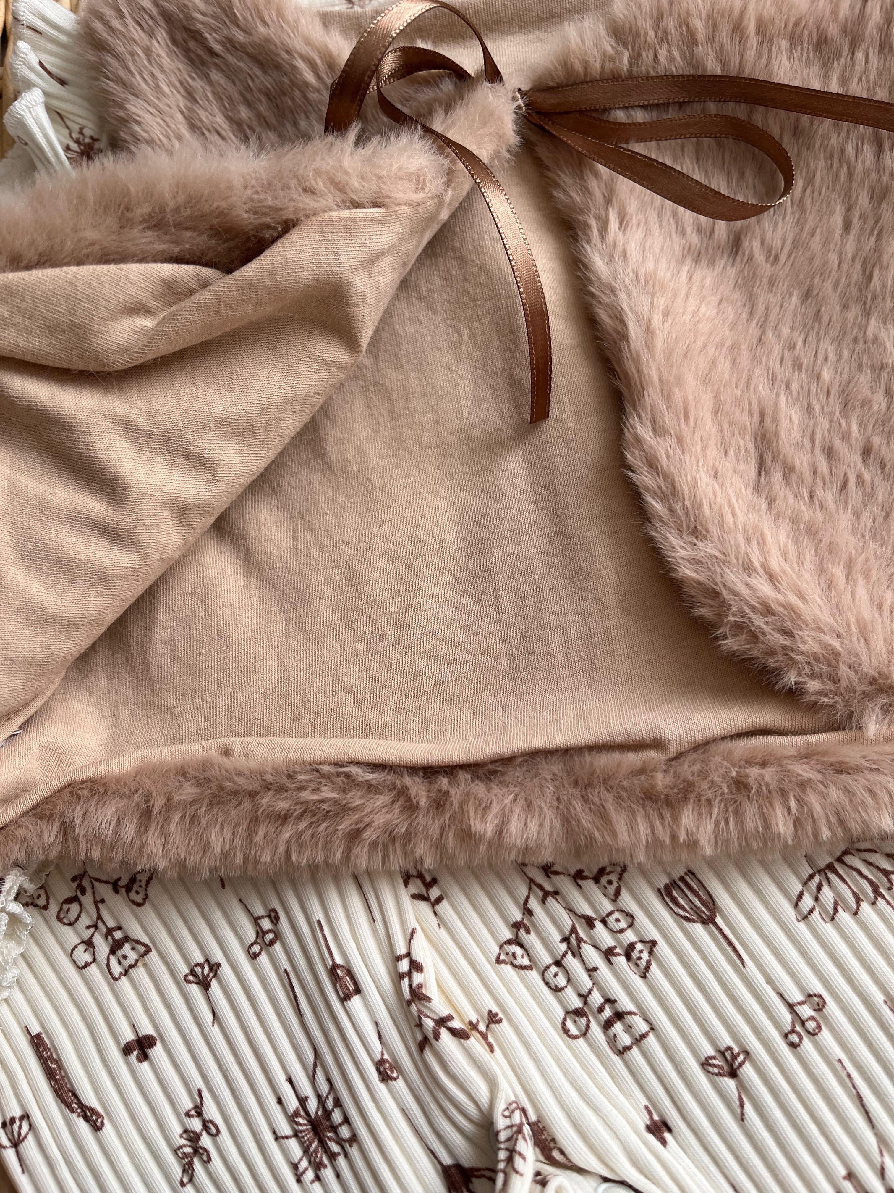 Peluş Yelekli Karahindiba Çiçeği Desenli 2'li Tulum Kahve