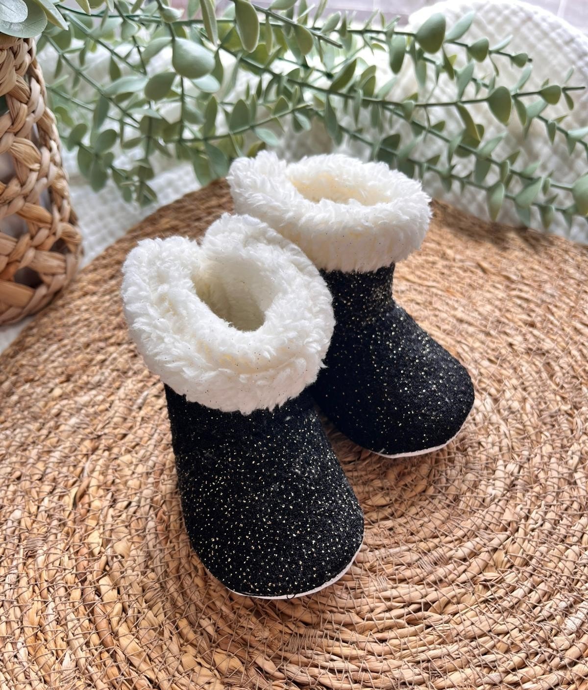İçi Peluş Simli Bot Siyah