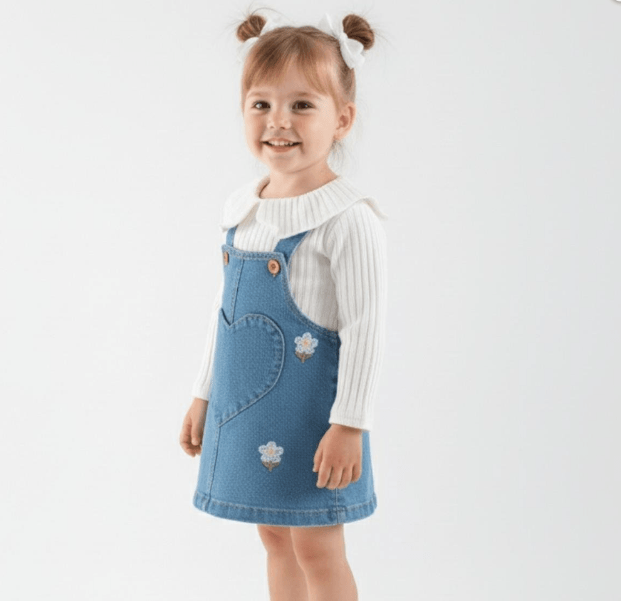 Yaka Detay Bluz ve  Papatya Nakışlı Kalp Detay Jile Kot Elbise