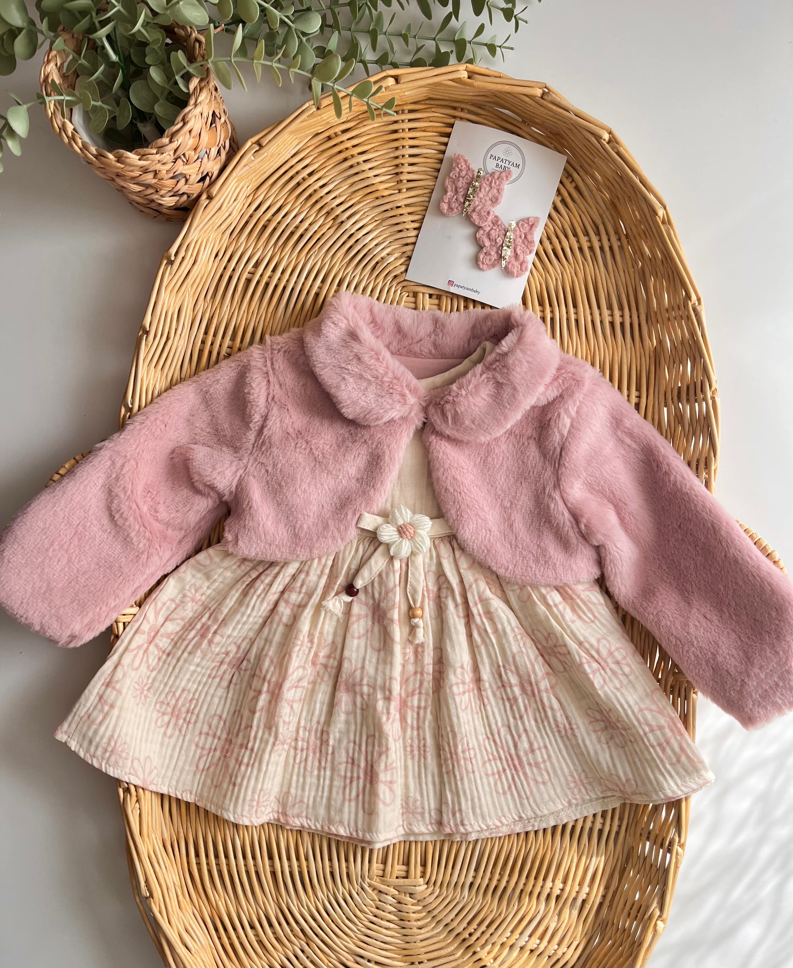 Peluş Yelekli Örgü Çiçek Detaylı Müslin Elbise Pembe