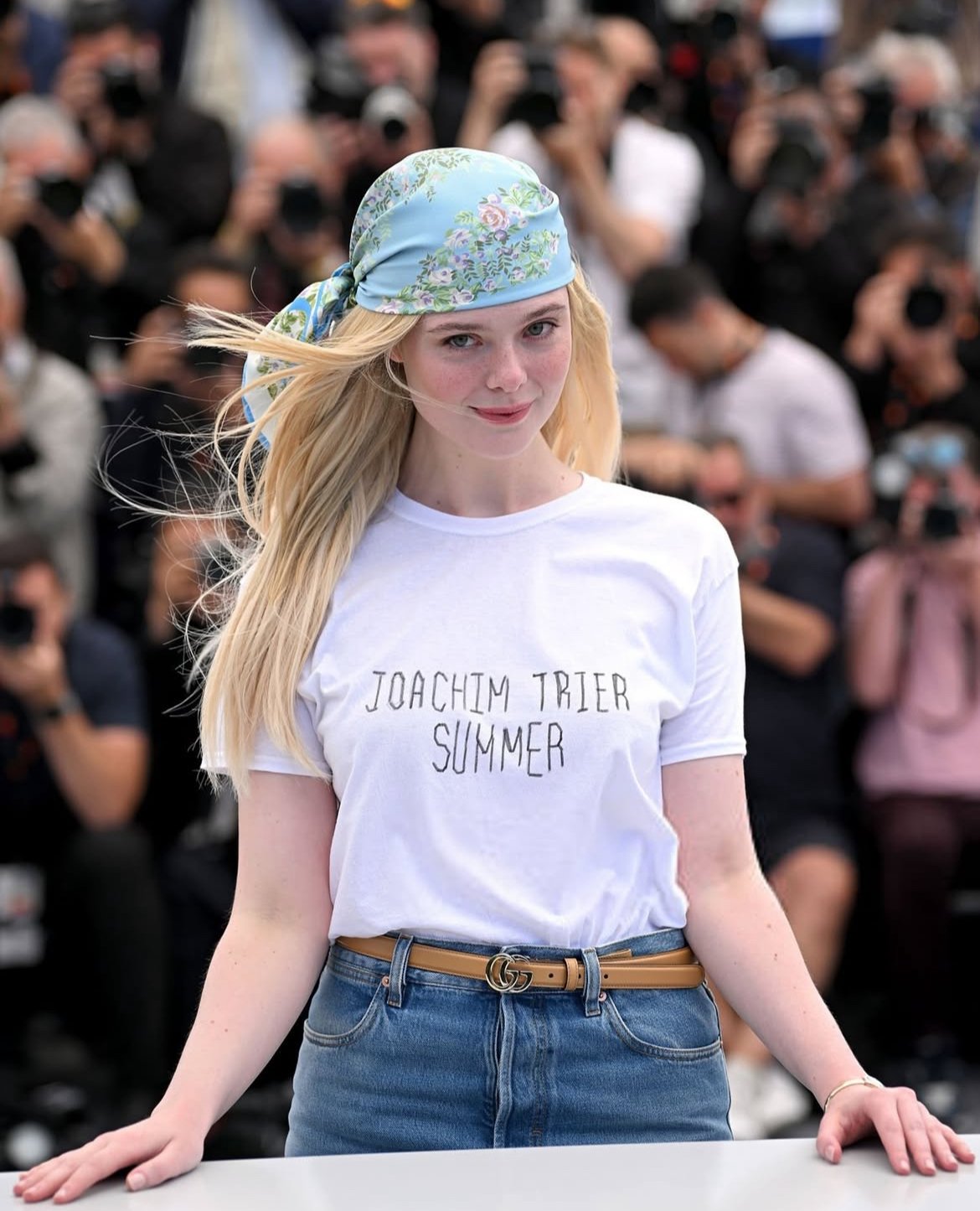 "joachim trier summer" t-shirt - elle fanning 
