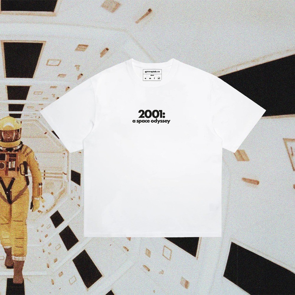 “2001: a space odyssey ” t-shirt