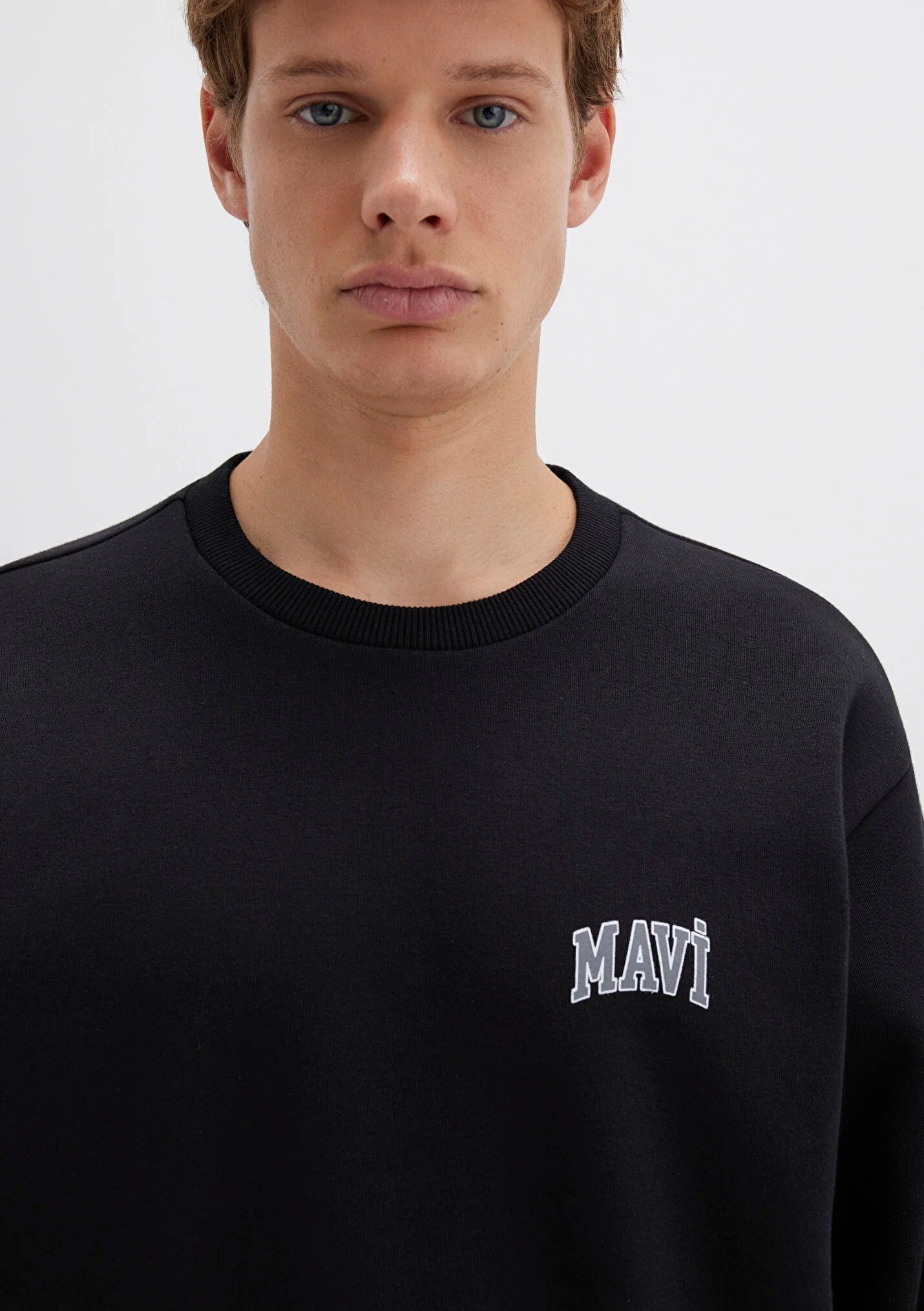 Erkek Mavi Logo Baskılı Siyah Sweatshirt 0611716-900